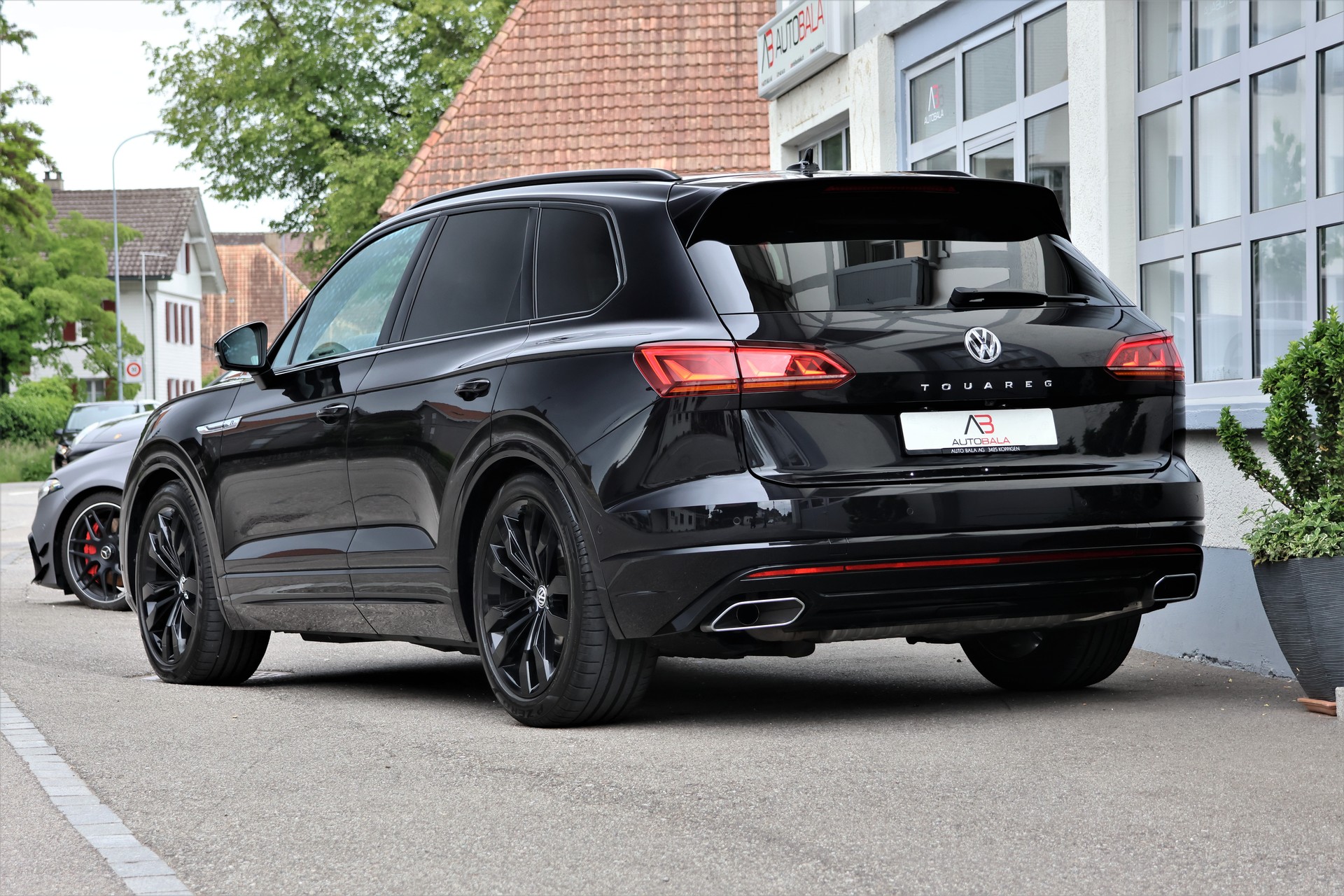 VW Touareg 3.0 TDI R Line Tiptronic (CH) + 3.5T AHK-image-2