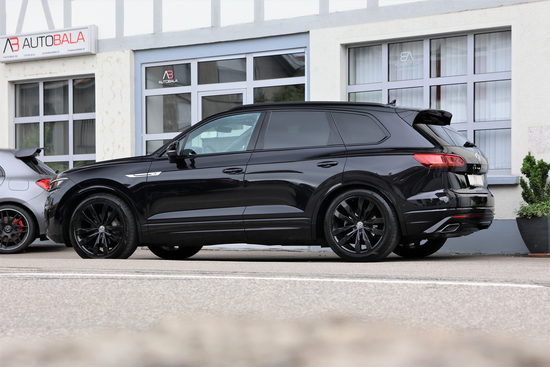 VW Touareg 3.0 TDI R Line Tiptronic (CH) + 3.5T AHK-image-3