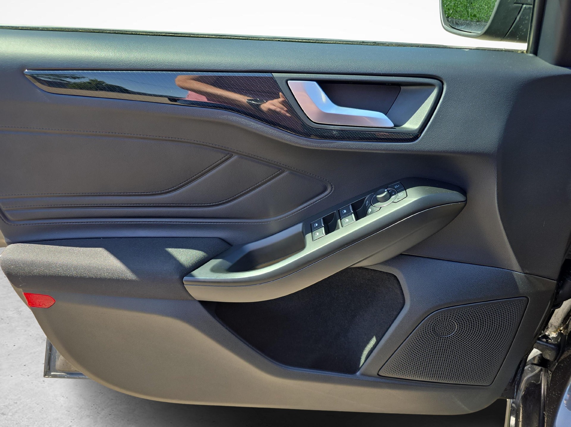 FORD Focus 1.0i EcoB Hybrid 155 ST-Line X / ab 3,99% Leasing bei Abschluss einer Protect Autoversicherung-image-16