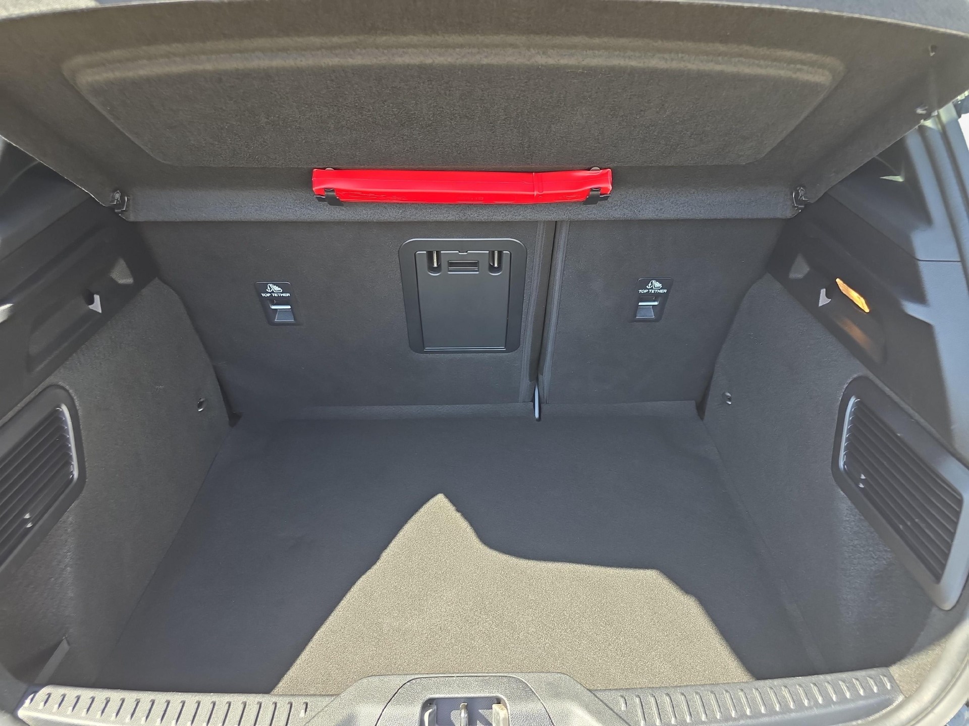 FORD Focus 1.0i EcoB Hybrid 155 ST-Line X / ab 3,99% Leasing bei Abschluss einer Protect Autoversicherung-image-11