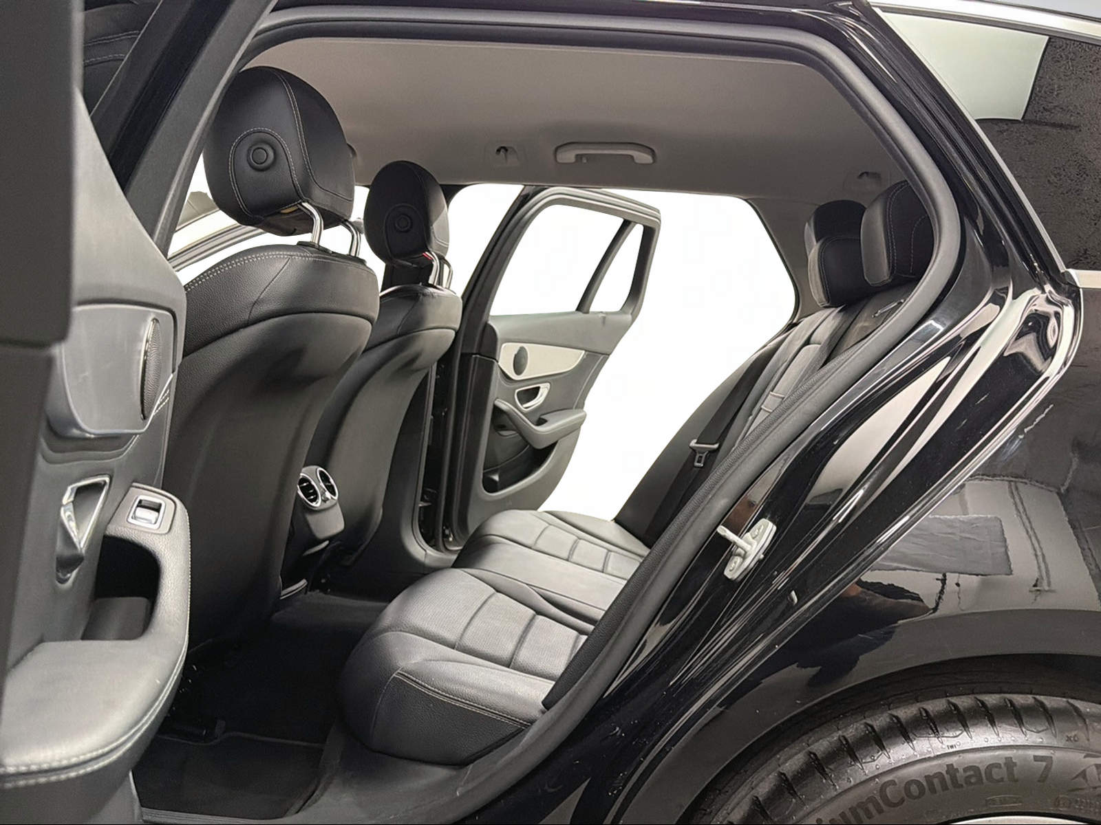 MERCEDES-BENZ C 200 Deep Black Avantgarde 184PS 4Matic 7G-Tronic / RF-Kamera / Leder / Todwinkel/Parkassistent / Sitzheizung /-image-8