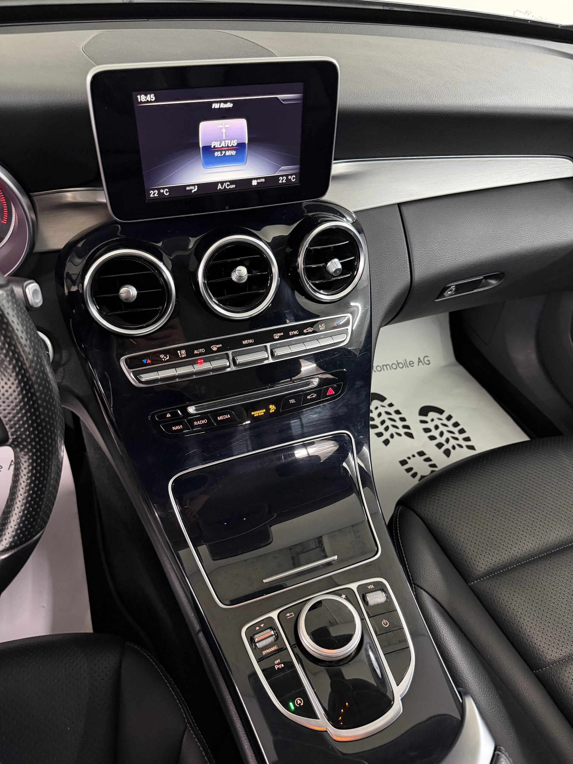 MERCEDES-BENZ C 200 Deep Black Avantgarde 184PS 4Matic 7G-Tronic / RF-Kamera / Leder / Todwinkel/Parkassistent / Sitzheizung /-image-13