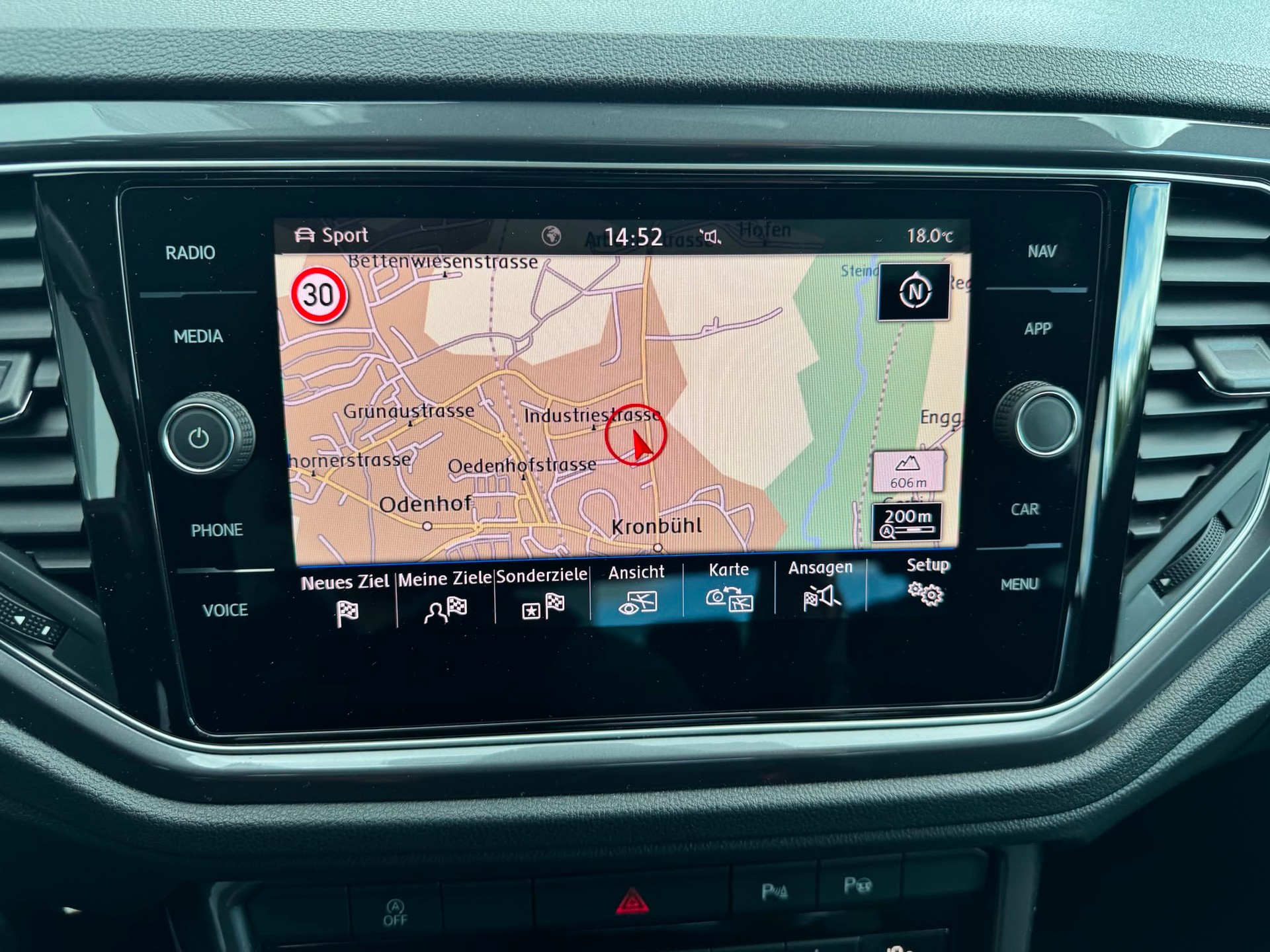 VW T-Roc 2.0 TSI Sport DSG 4Motion-image-15