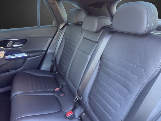 MERCEDES-BENZ GLC 200 4Matic 9G-Tronic-image-9
