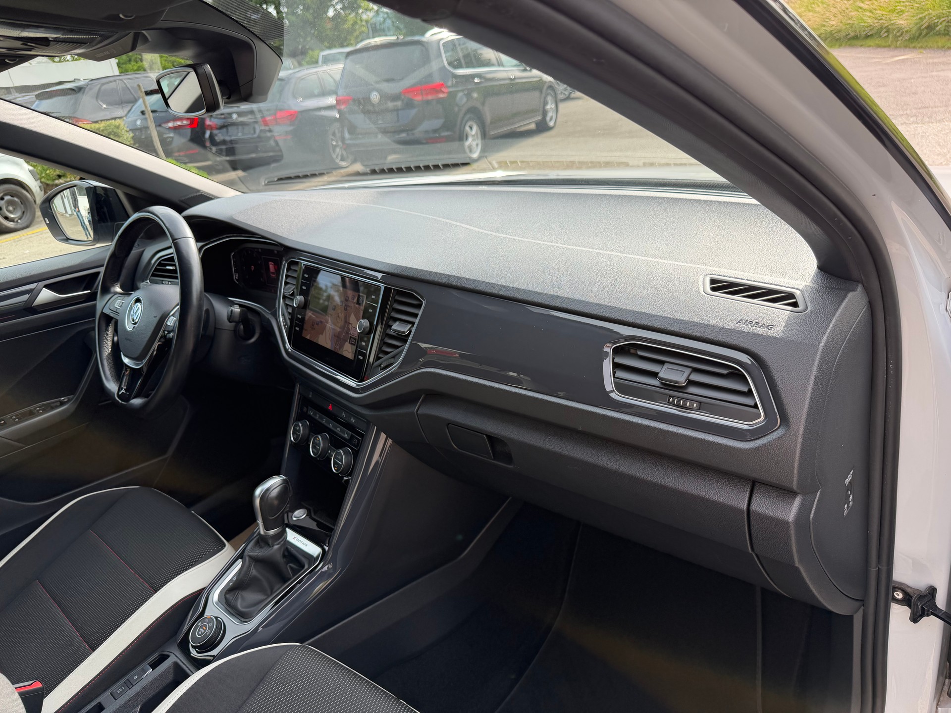 VW T-Roc 2.0 TSI Sport DSG 4Motion-image-14