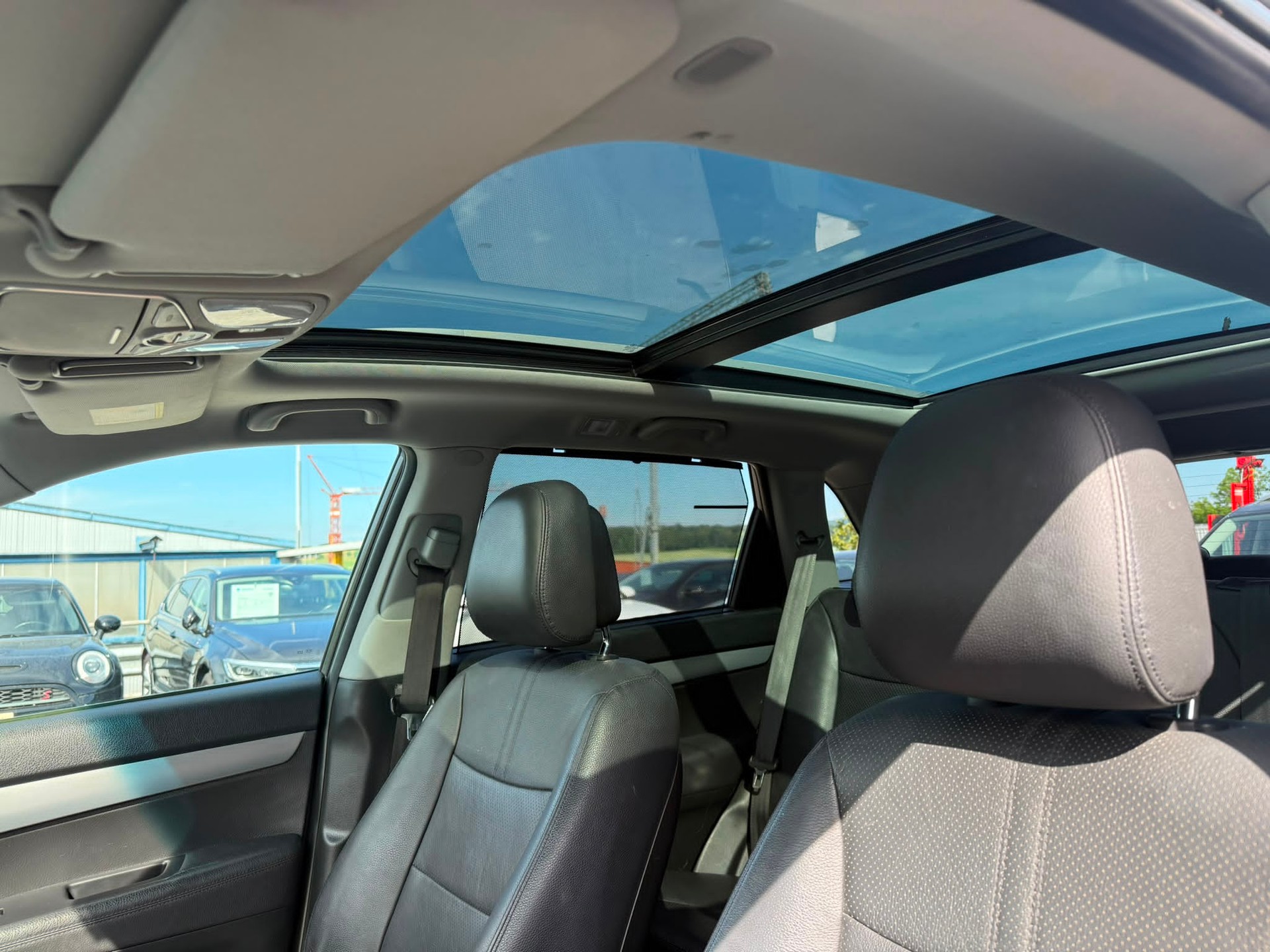 KIA Sorento 2.2 CRDI Trend Automatic-image-10