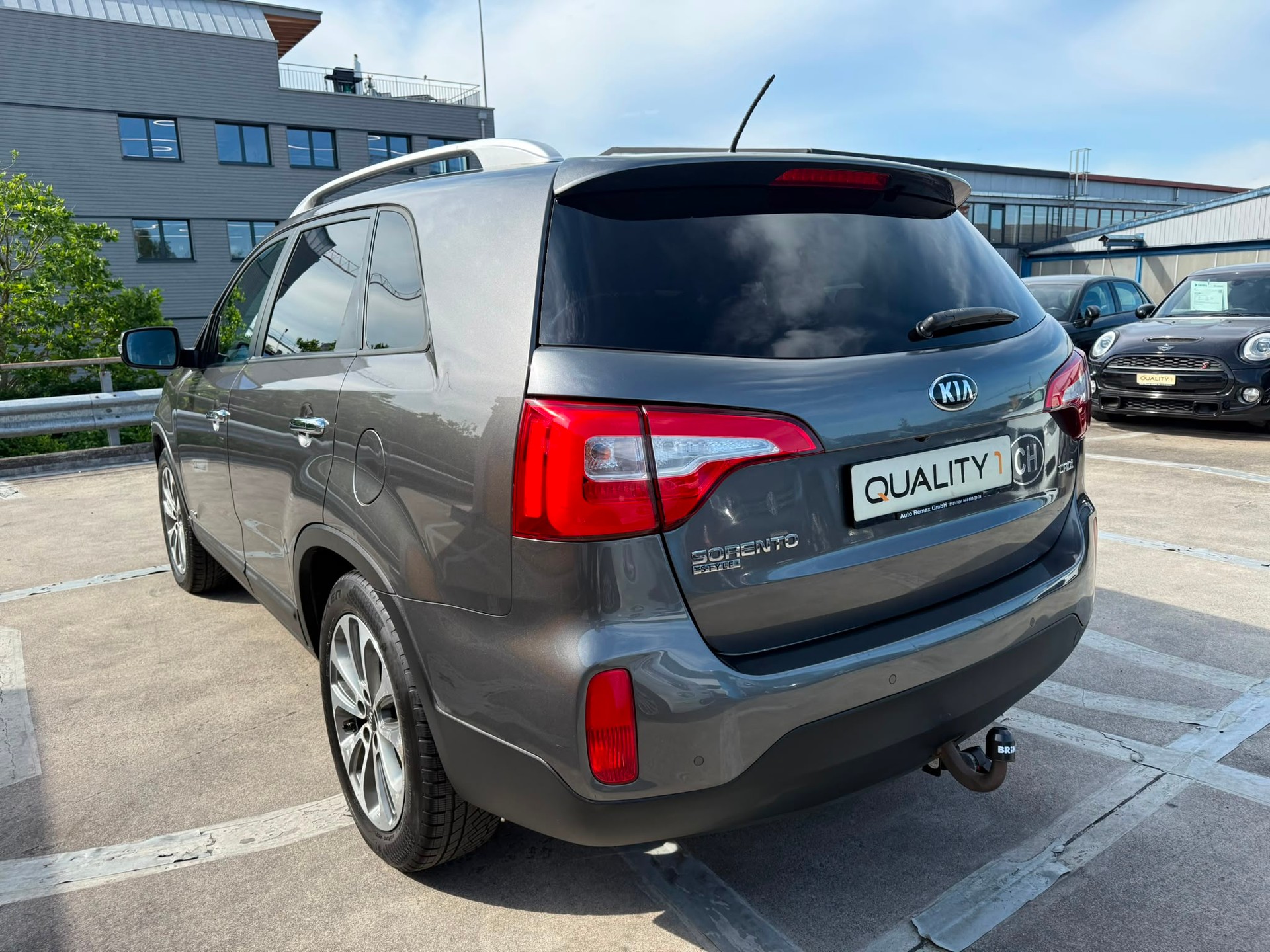 KIA Sorento 2.2 CRDI Trend Automatic-image-2