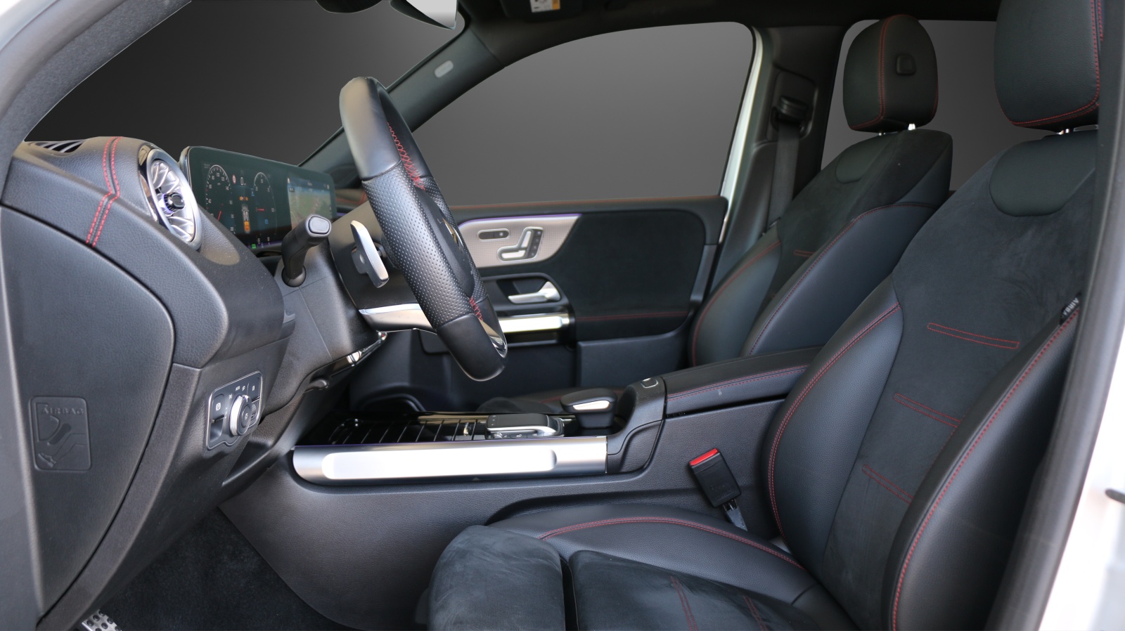 MERCEDES-BENZ EQB 350 4Matic AMG Line-image-7
