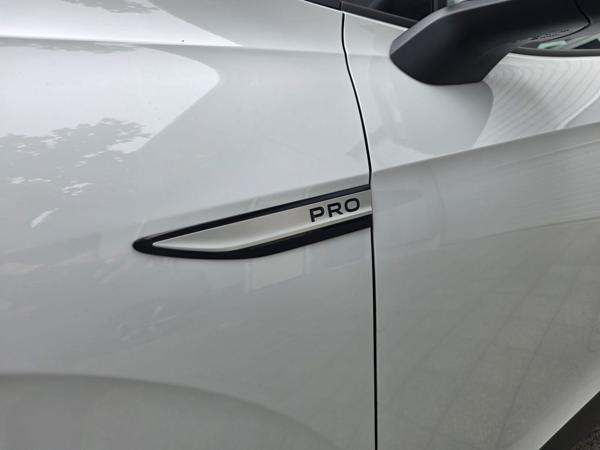 VW ID.4 Pro - ** MASSAGE SITZE -HEAD UP DISPLAY - ASSISTENZ PAKET -KOMFORT PAKET - 360° KAMERA -GARANTIE BIS 05.2031**-showroom-element-3