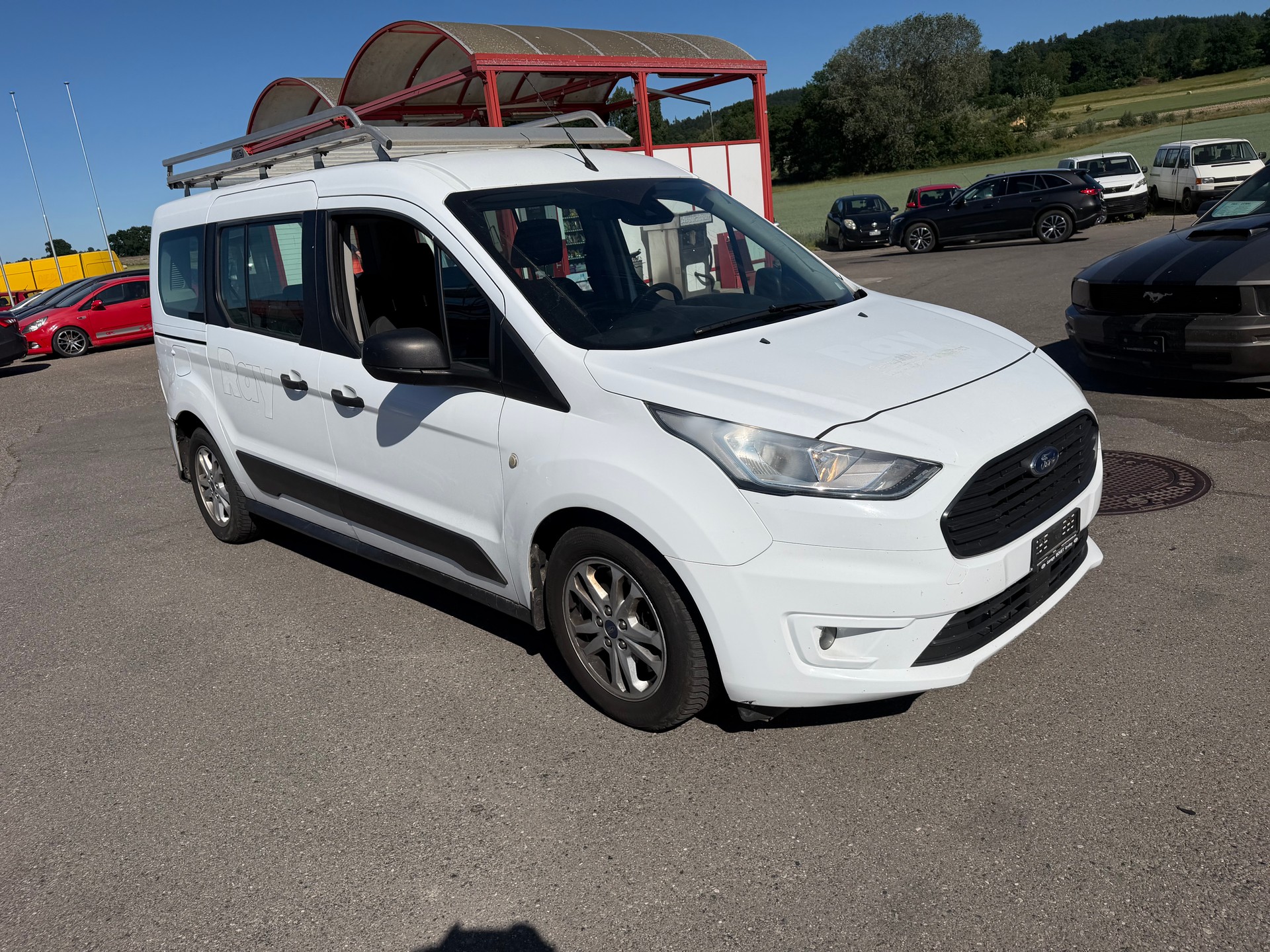 FORD Grand Tourneo Connect 1.5 EcoBlue Trend-image-2
