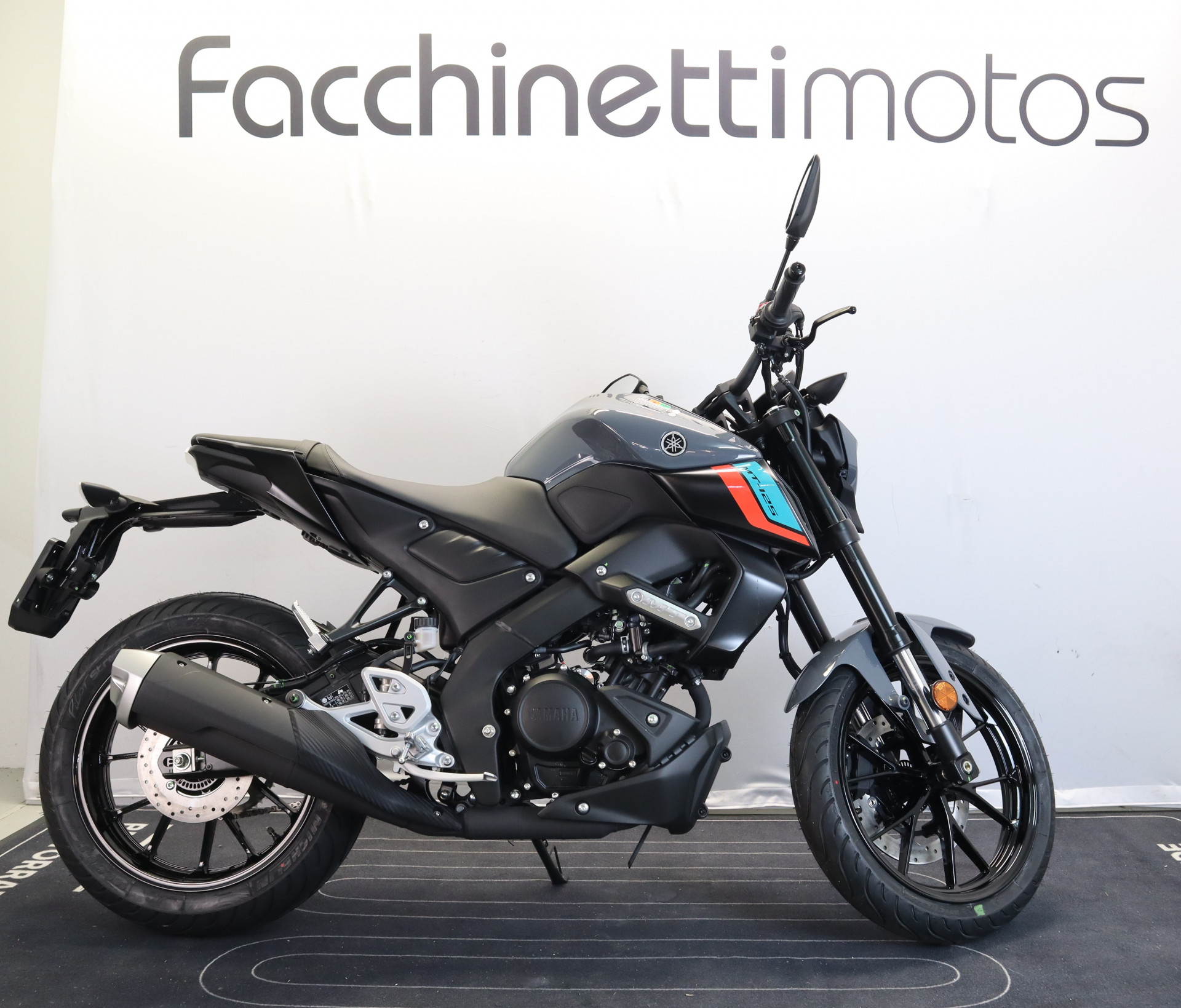 YAMAHA MT-125 MT-125-showroom-element-2