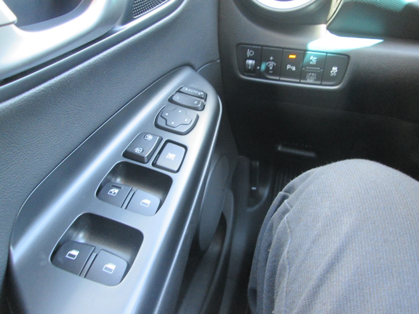 HYUNDAI Kona 1.6 GDi HEV Vertex DCT-image-10