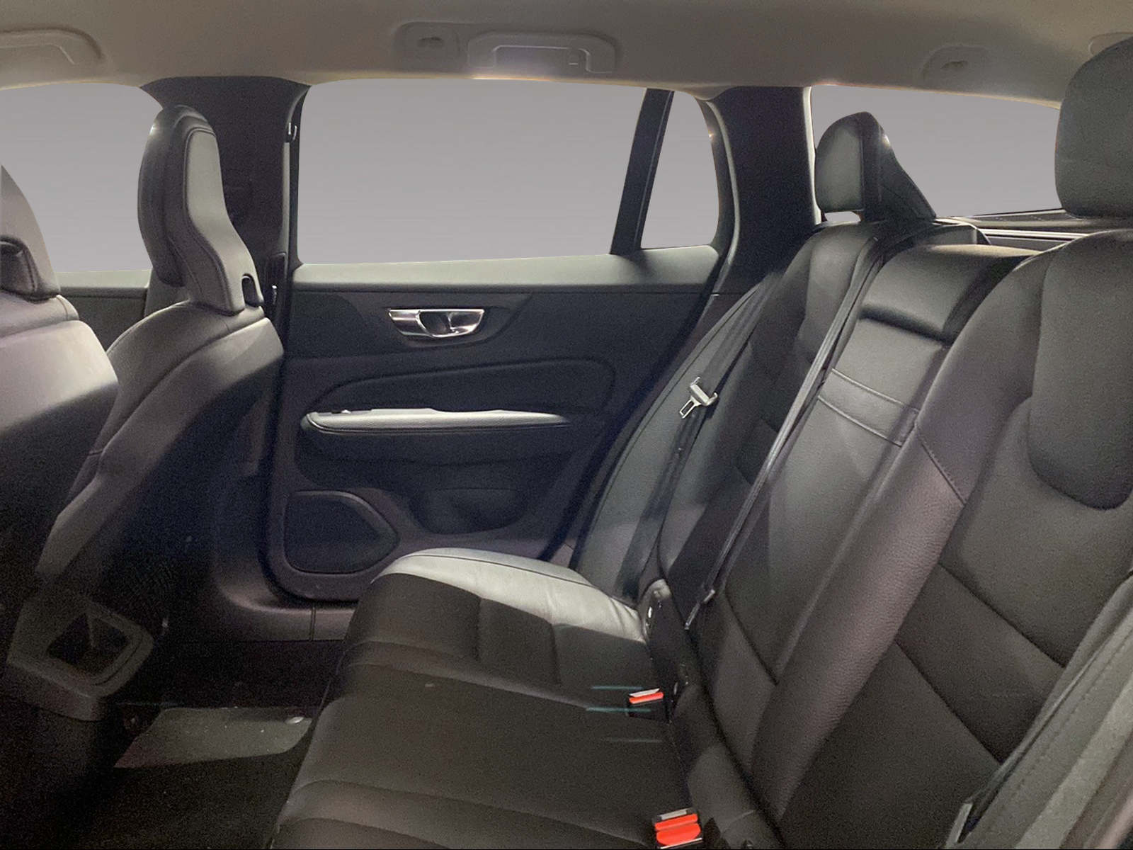 VOLVO V60 2.0 B4 Inscription-image-7