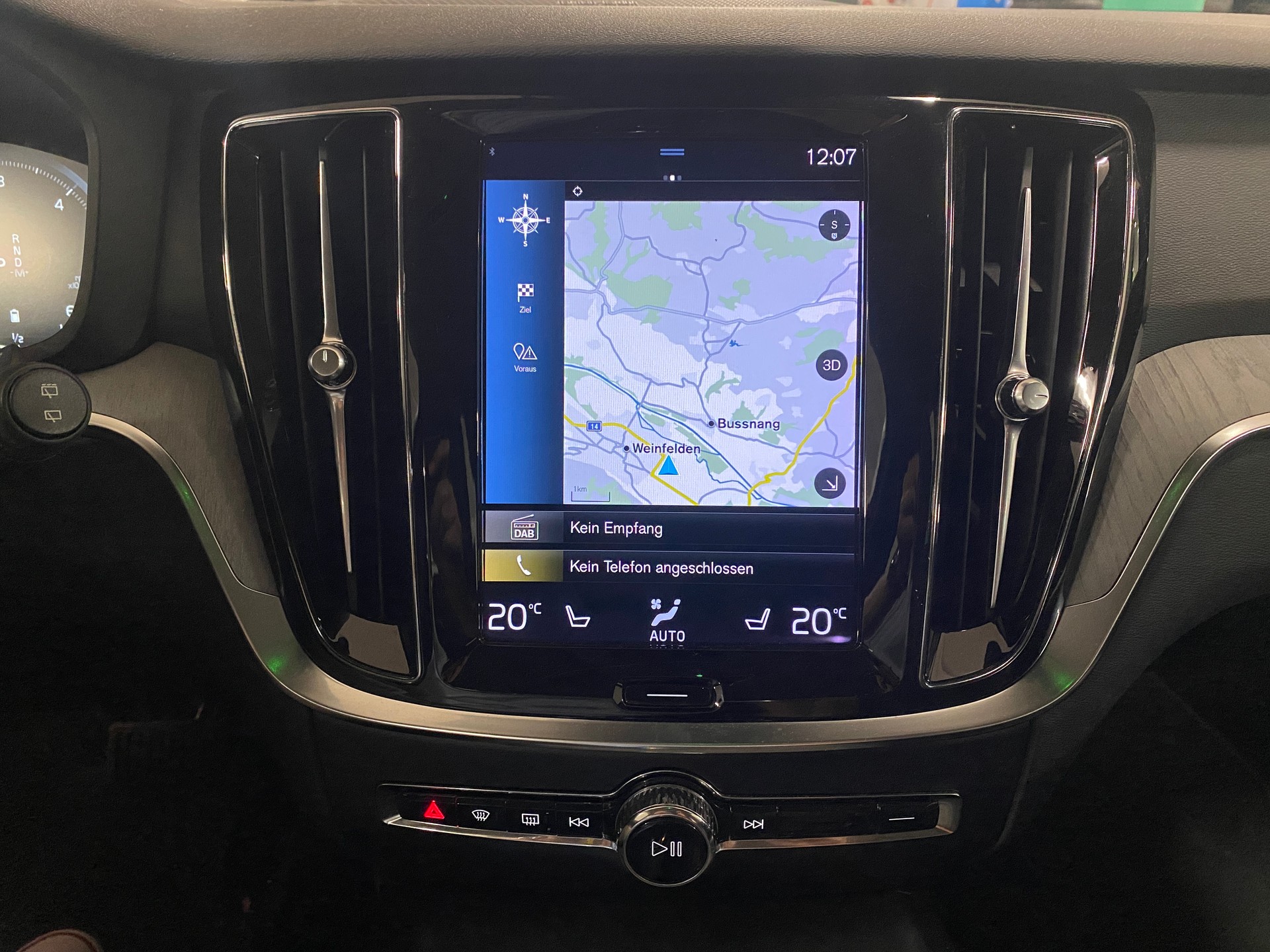 VOLVO V60 2.0 B4 Inscription-image-12