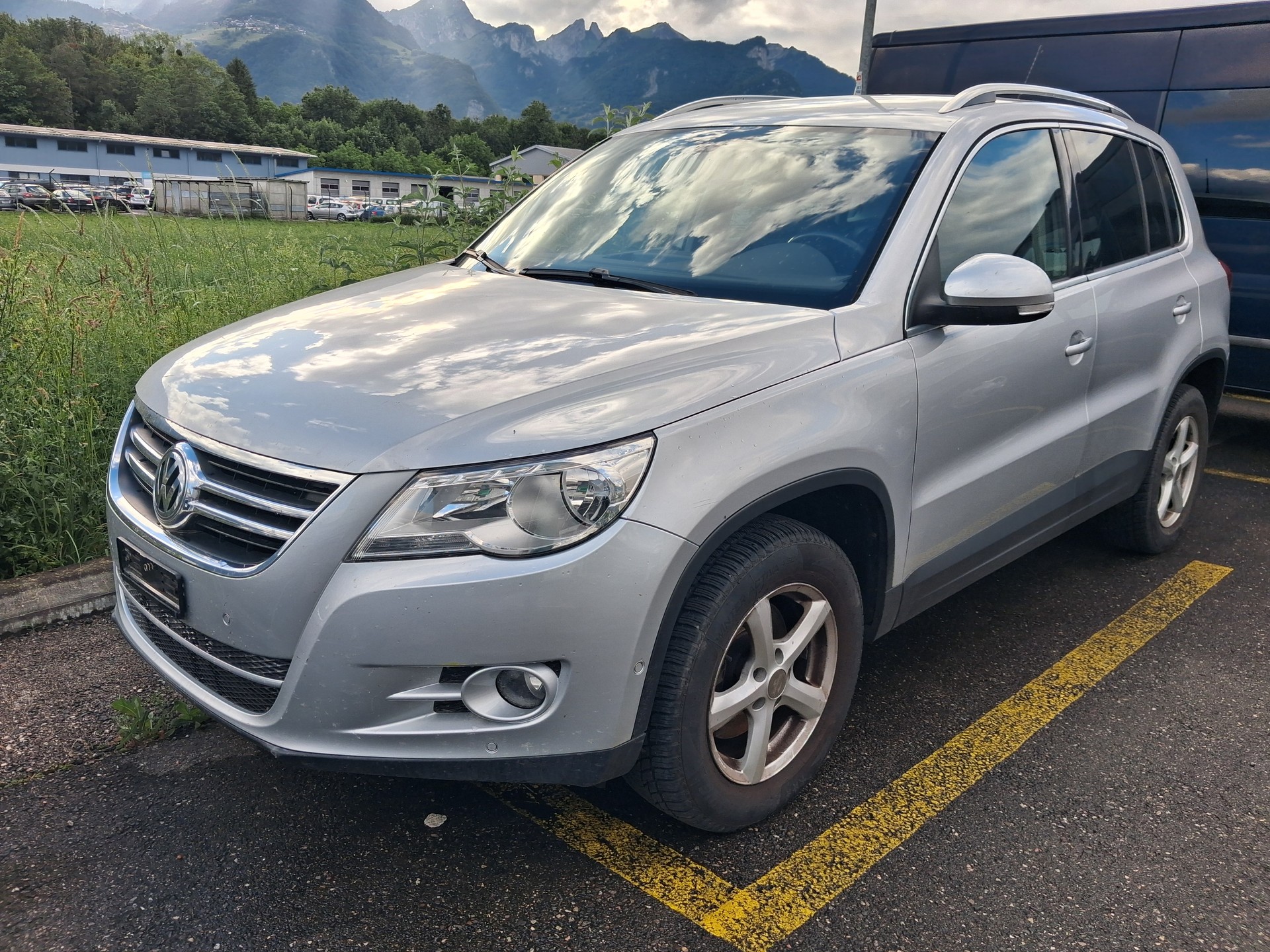 VW Tiguan 2.0 TSI Sport&Style Tiptronic-image-0