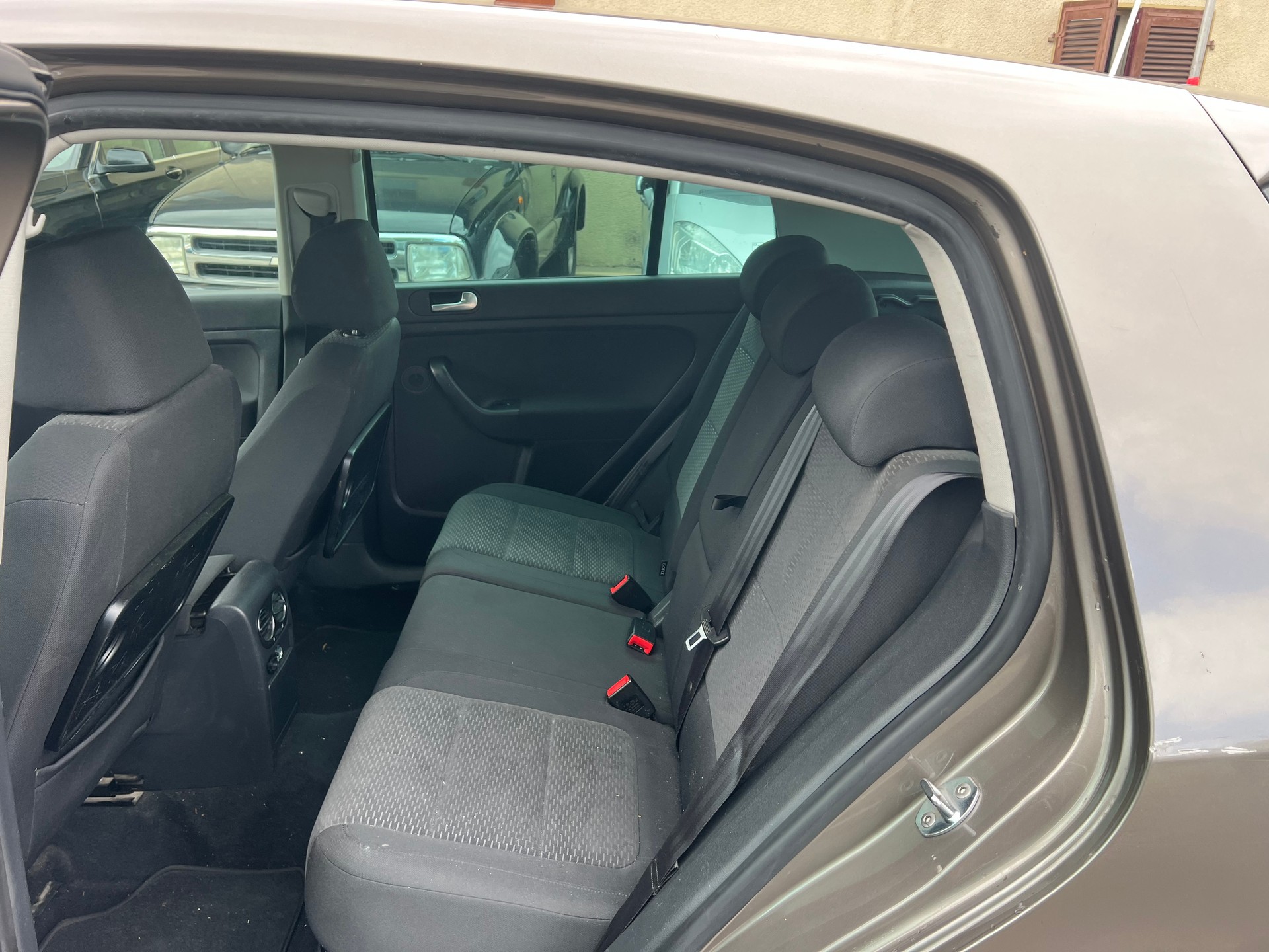 VW Golf Plus 2.0 TDI Trendline-image-8