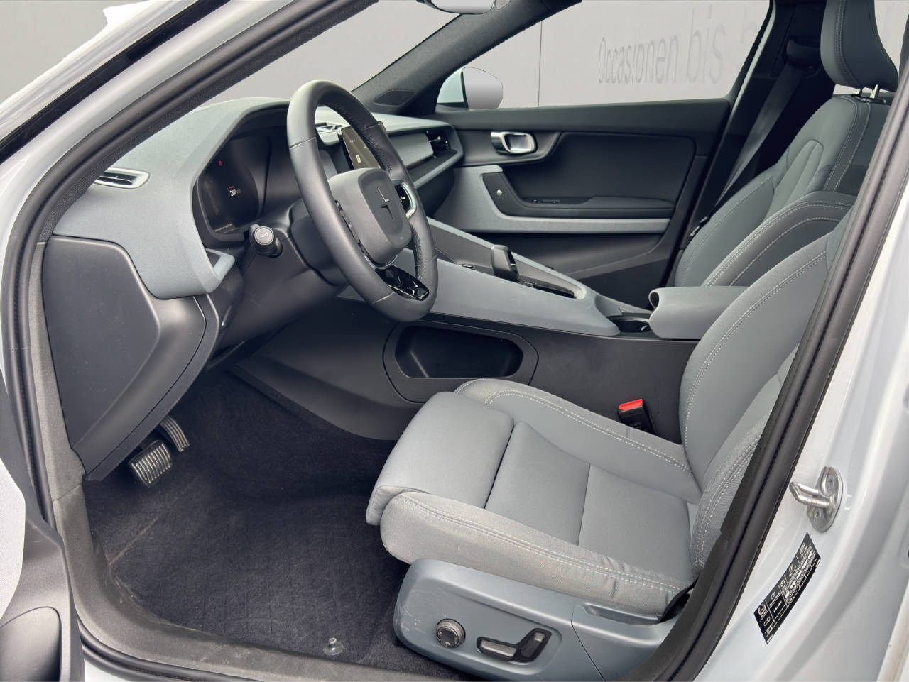 POLESTAR 2 Long Range Dual Motor-image-4