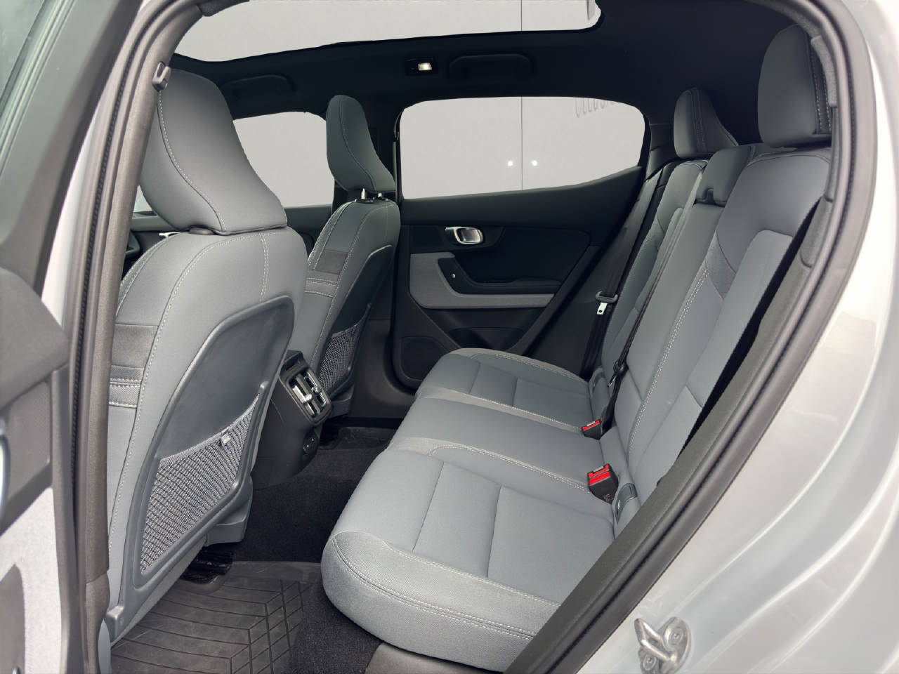 POLESTAR 2 Long Range Dual Motor-image-10