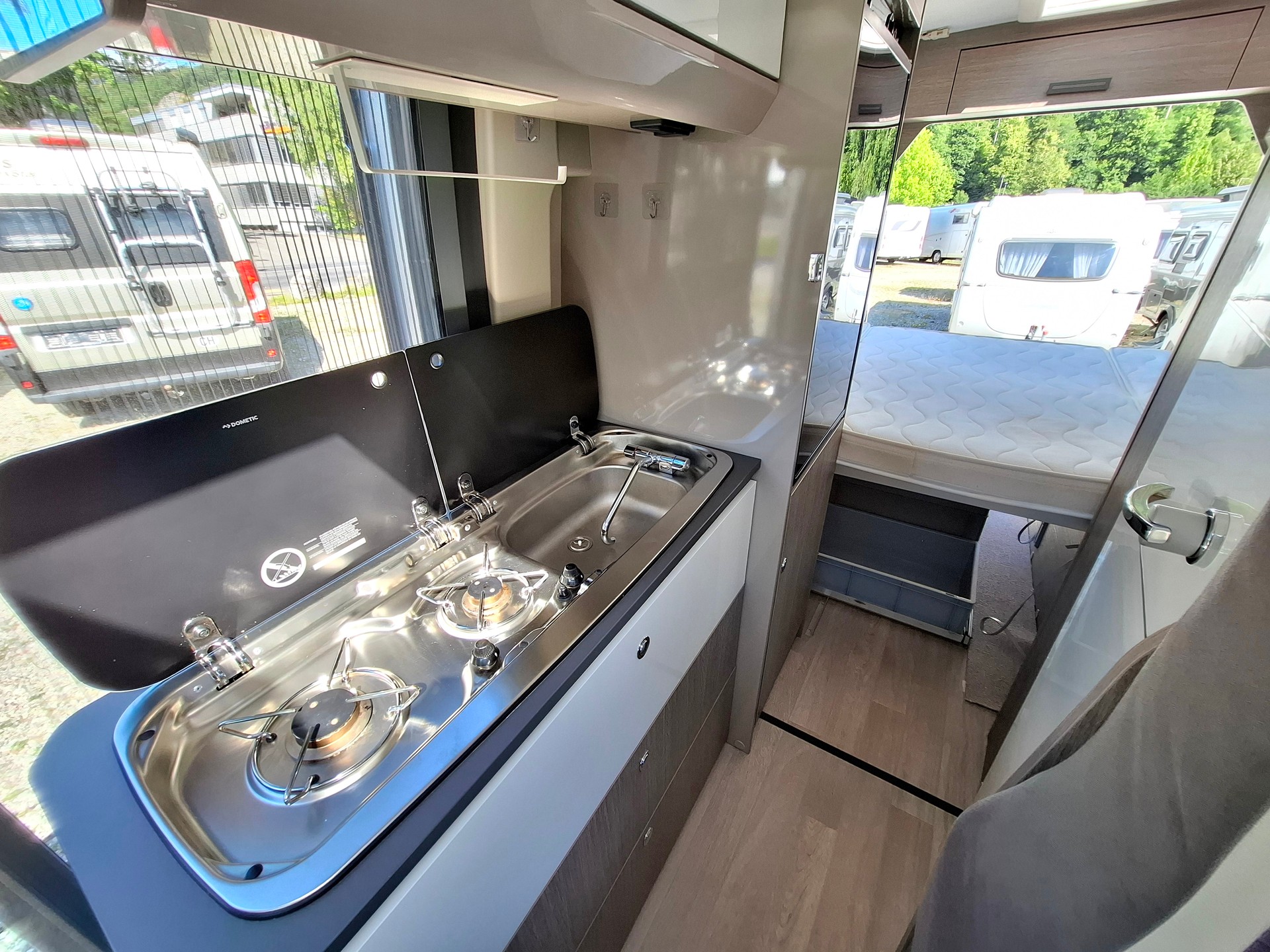 CHALLENGER V114 VIP - Solar, Lithium, Wechselrichter, Dieselheizung-image-11