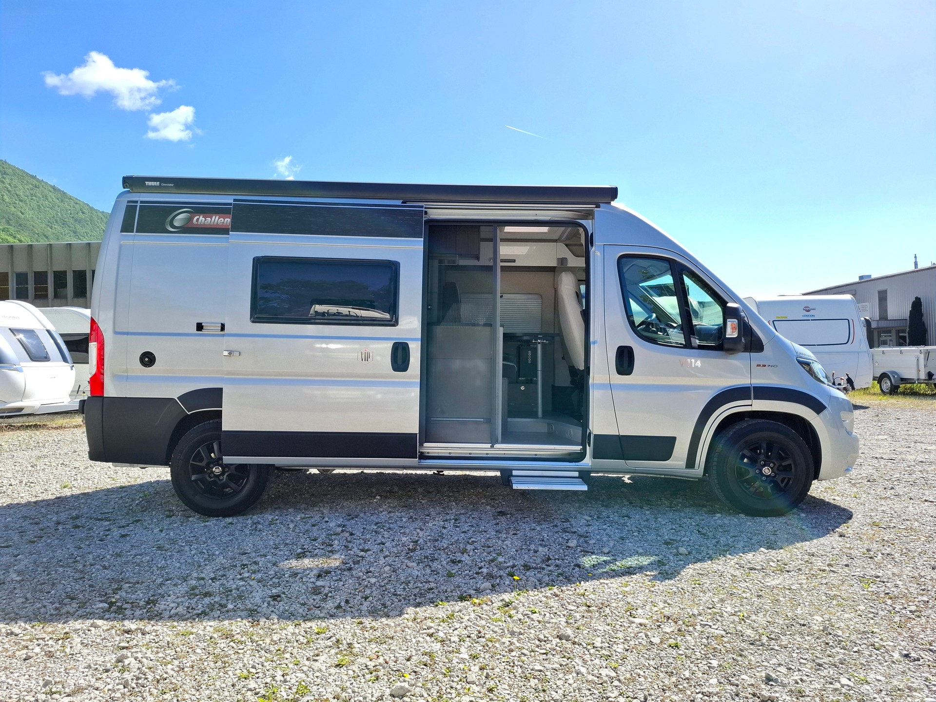 CHALLENGER V114 VIP - Solar, Lithium, Wechselrichter, Dieselheizung-image-2