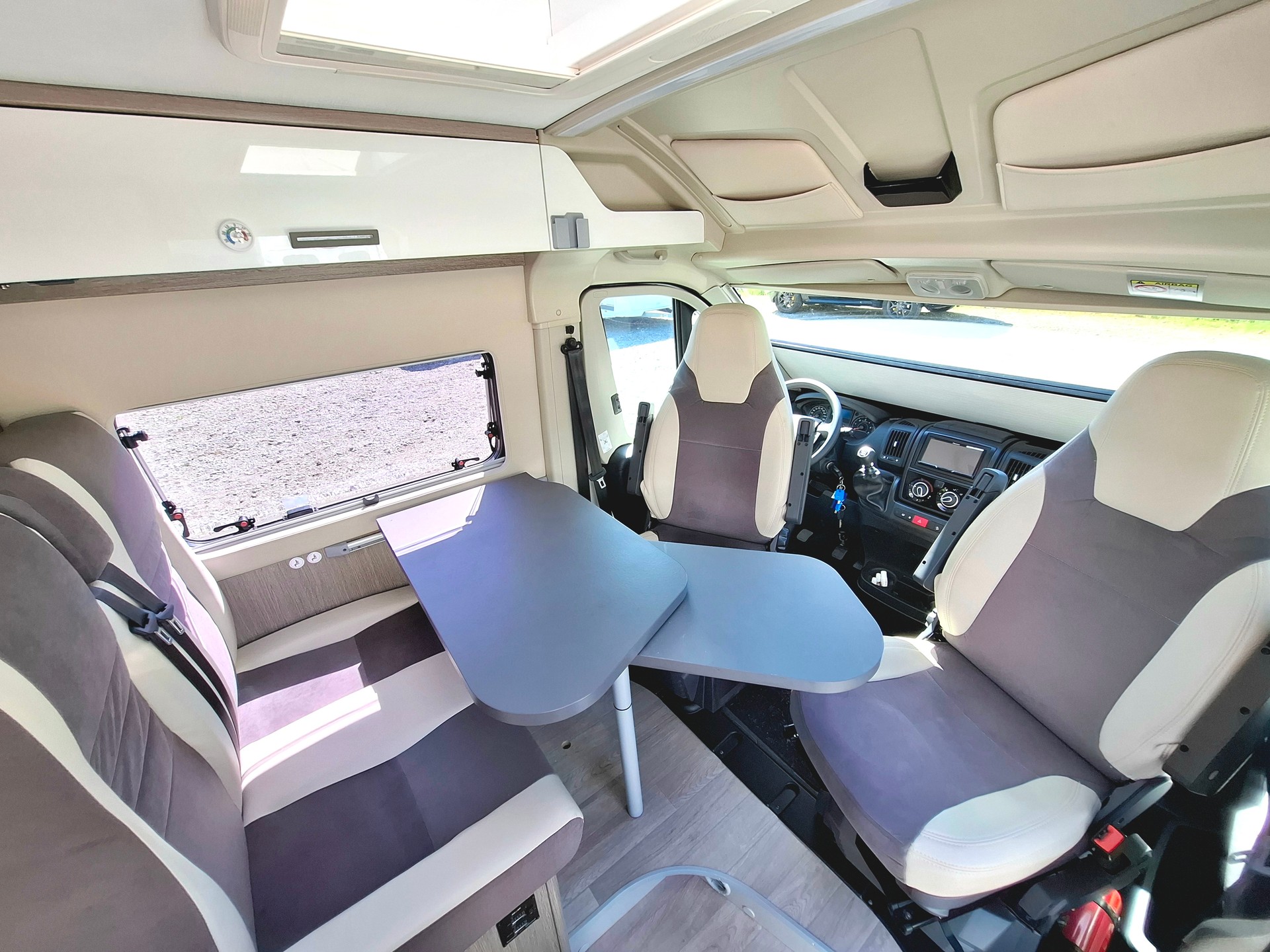 CHALLENGER V114 VIP - Solar, Lithium, Wechselrichter, Dieselheizung-image-9