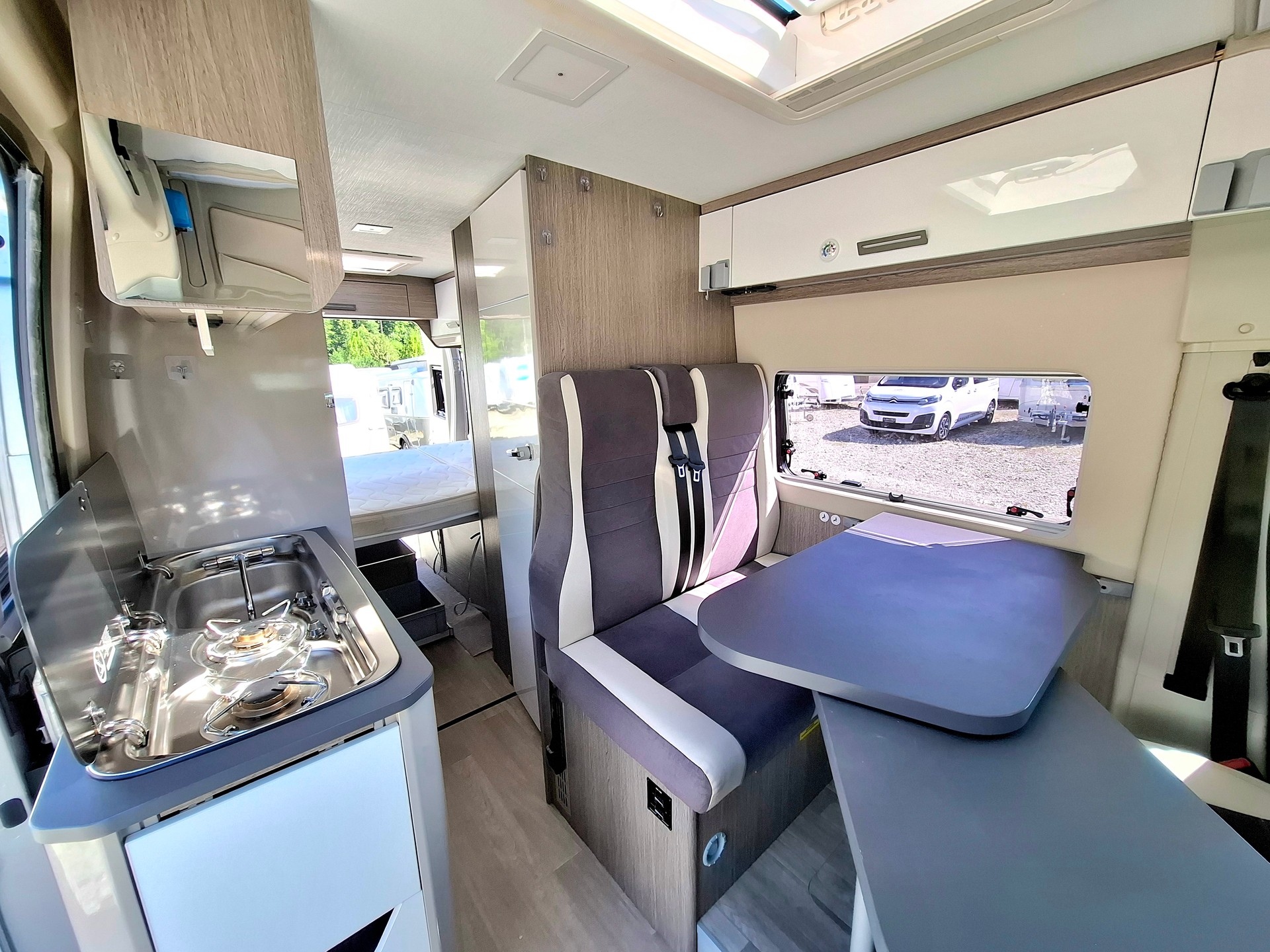 CHALLENGER V114 VIP - Solar, Lithium, Wechselrichter, Dieselheizung-image-10