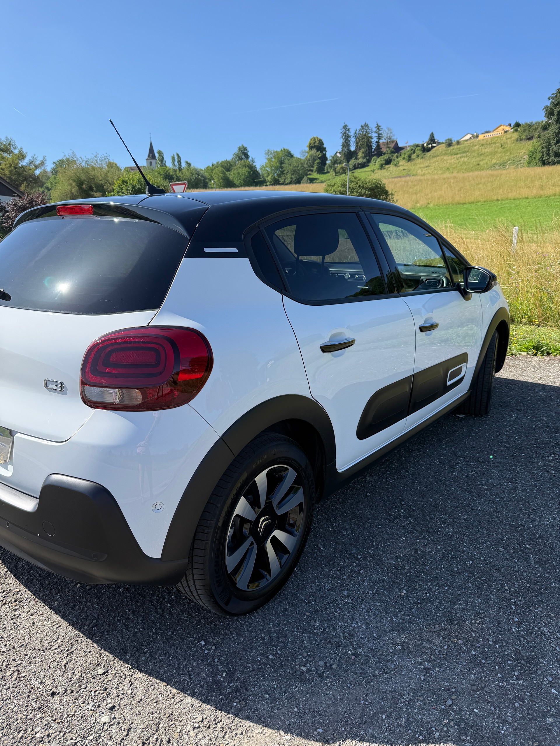 CITROEN 1.2 PureTech Swiss Edition+-image-3