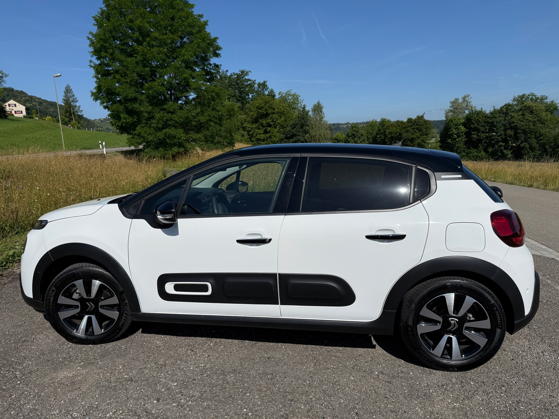 CITROEN 1.2 PureTech Swiss Edition+-image-1