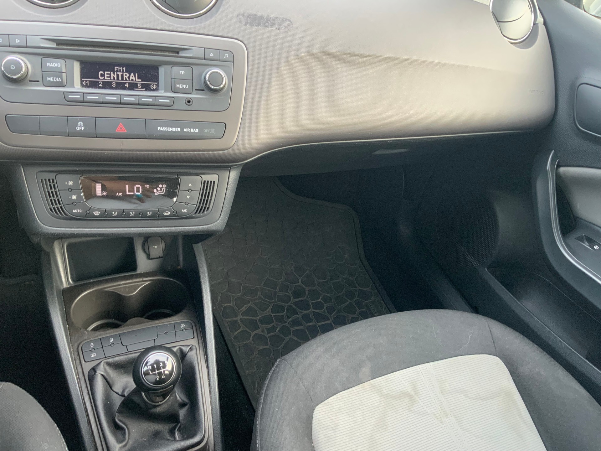 SEAT Ibiza 1.2 TSI Style-image-8