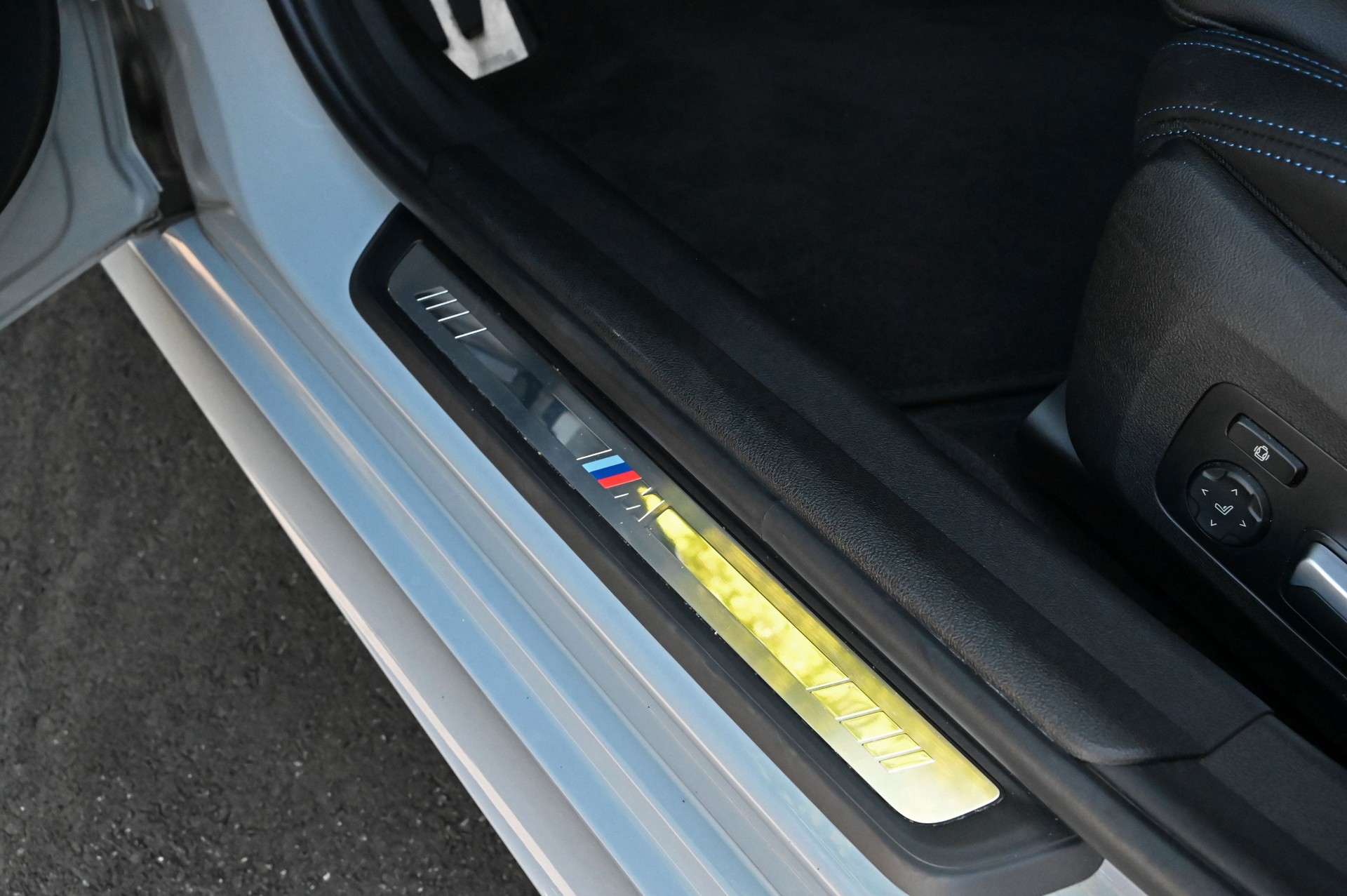 BMW M340i xDrive 48V Touring Steptronic M Sport Pro **inkl. Winterkompletträder**-image-17