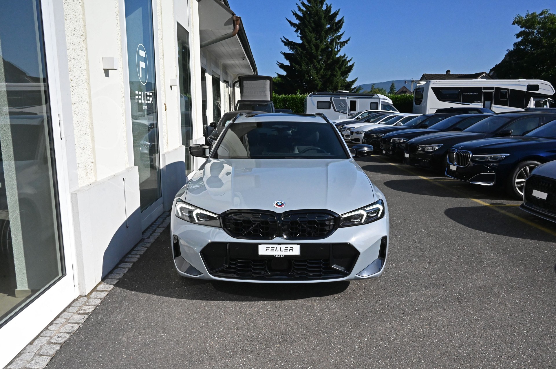 BMW M340i xDrive 48V Touring Steptronic M Sport Pro-image-1