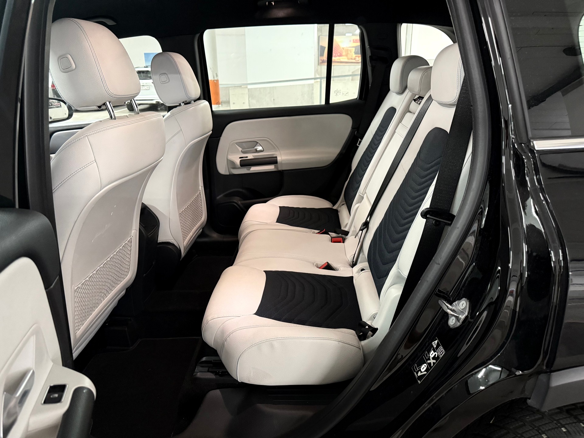 MERCEDES-BENZ GLB 220 d 4Matic Style 8G-Tronic-image-13