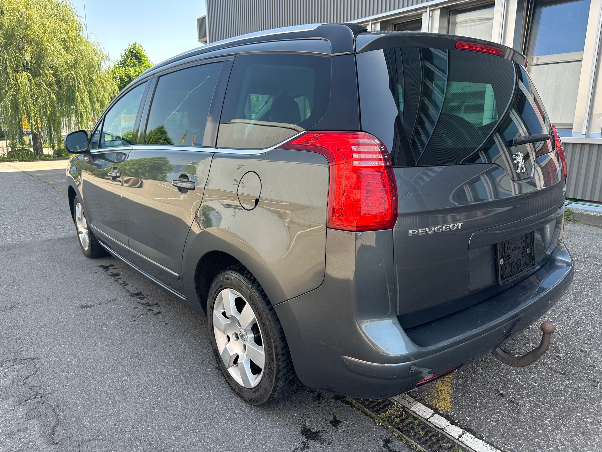 PEUGEOT 5008 1.6 16V T Sport Pack Automatic-image-7