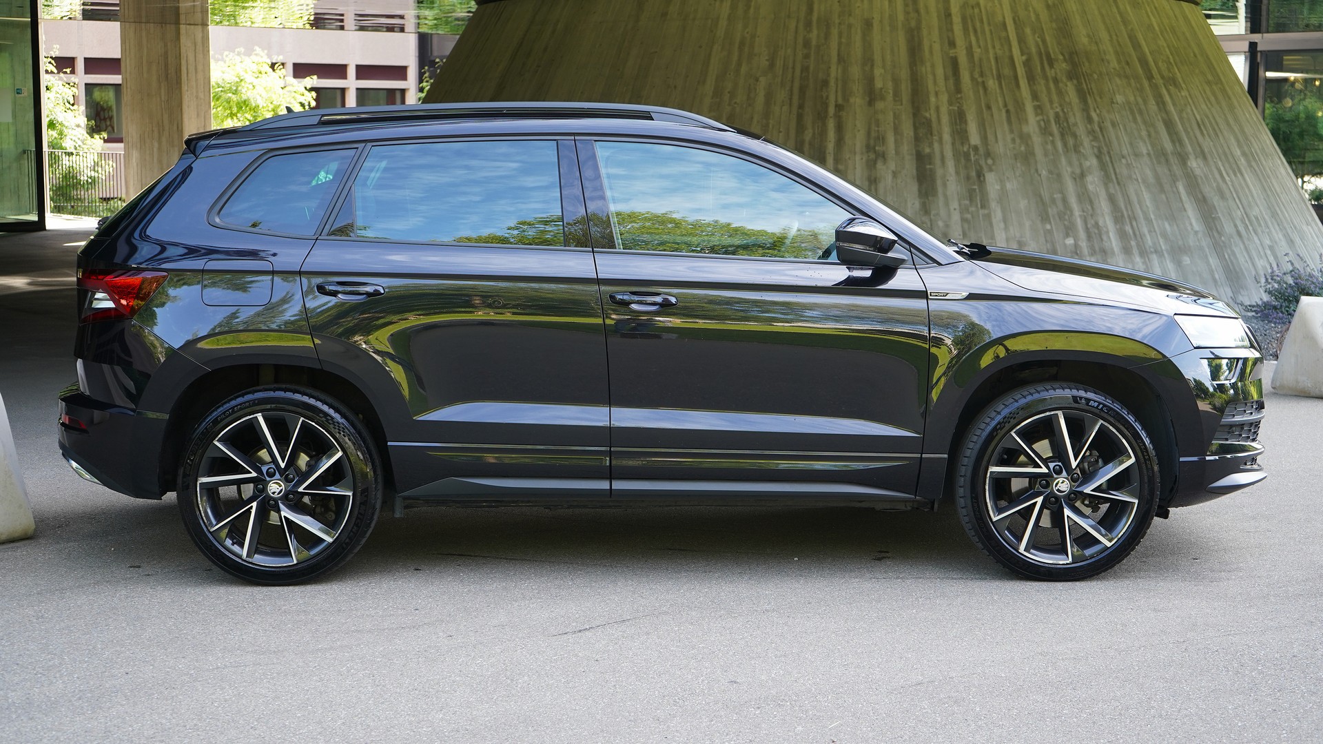 SKODA Karoq 2.0 TSI SportLine 4x4 DSG-image-3