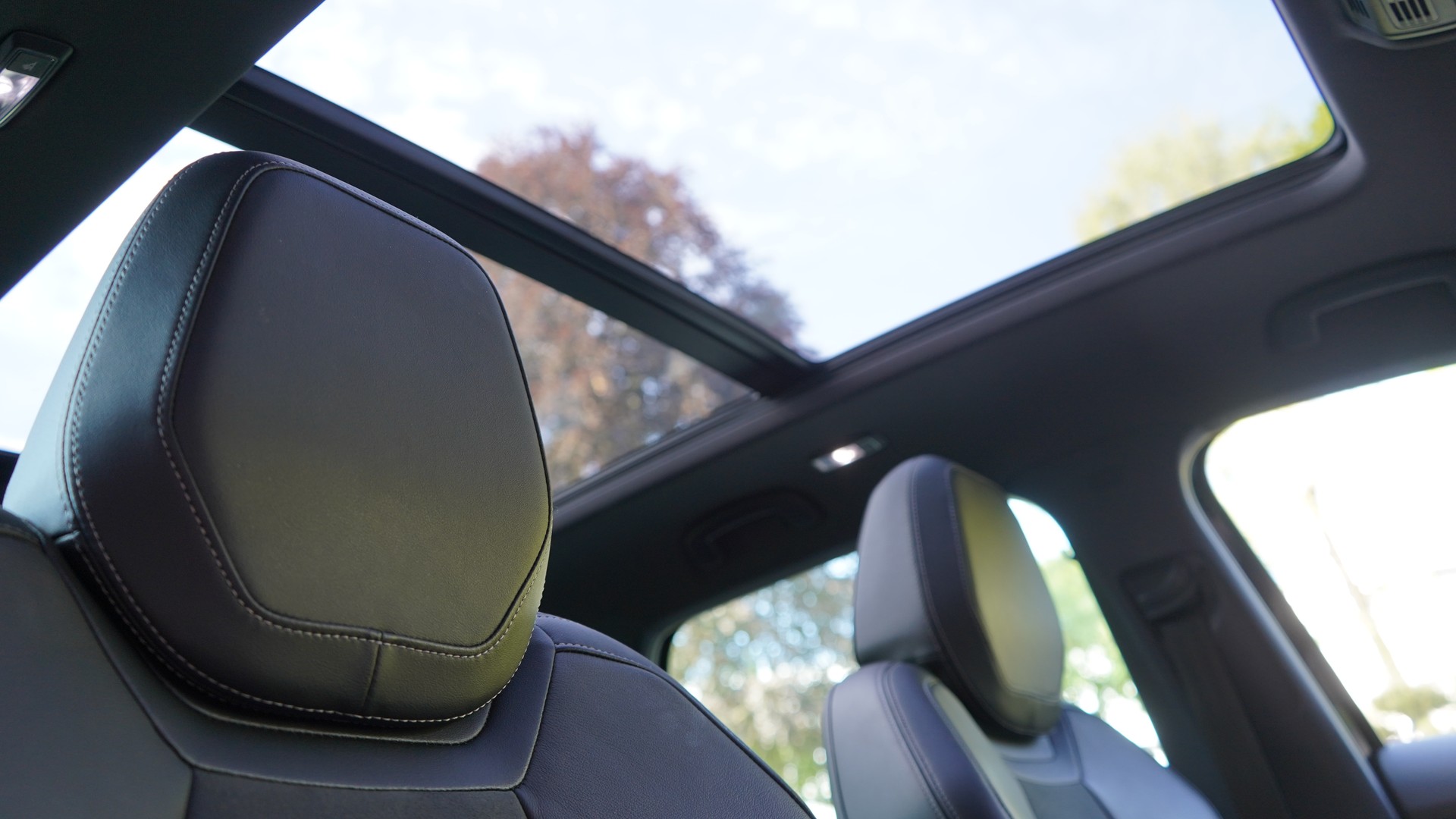 SKODA Karoq 2.0 TSI SportLine 4x4 DSG-image-11
