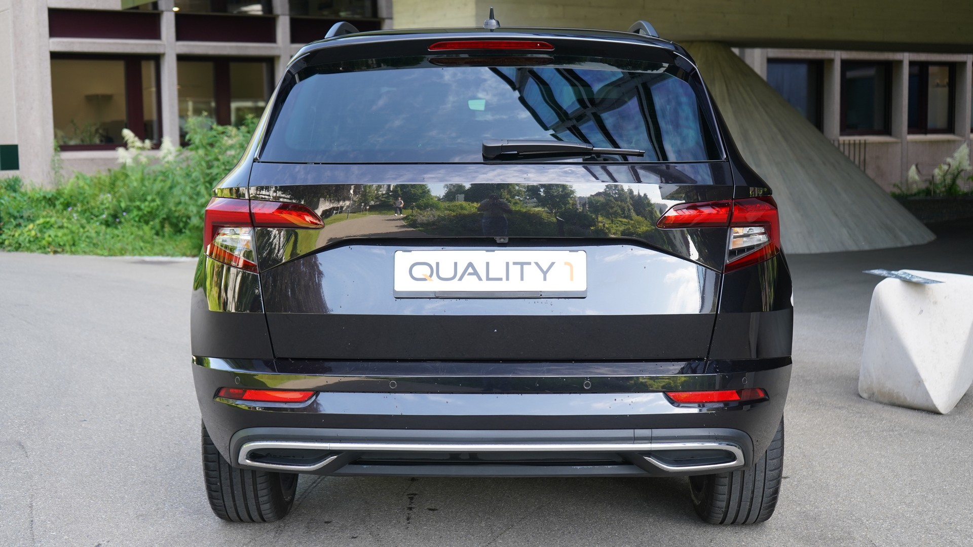 SKODA Karoq 2.0 TSI SportLine 4x4 DSG-image-4