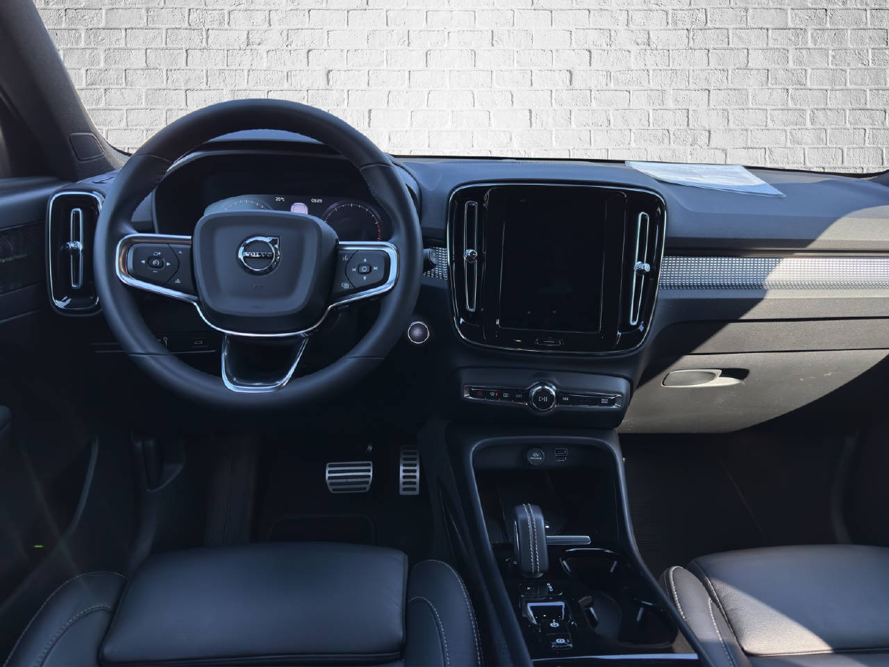 VOLVO XC40 2.0 B4 MH R-Design AWD-image-9
