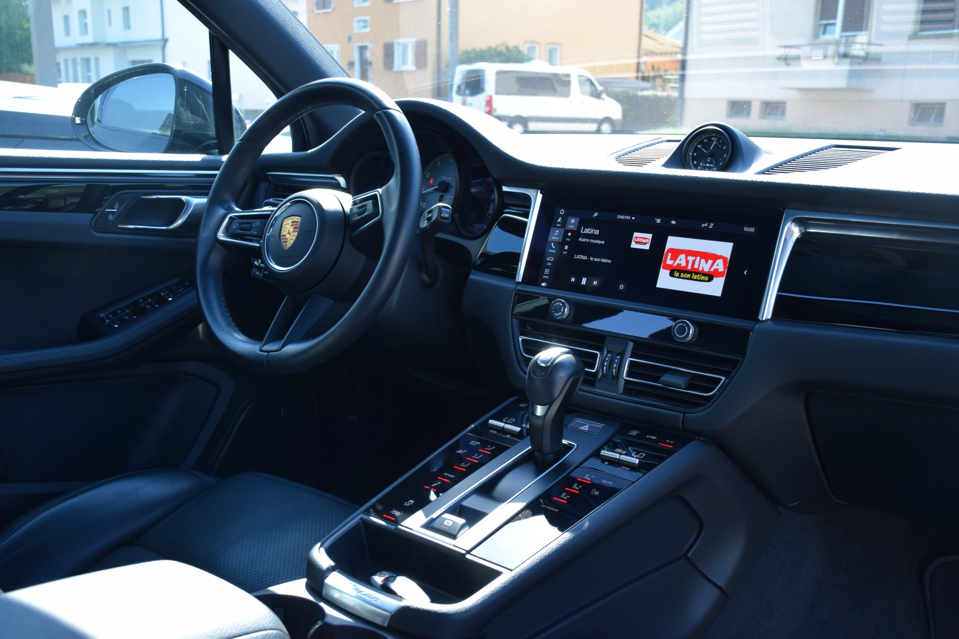 PORSCHE Macan S PDK-image-11