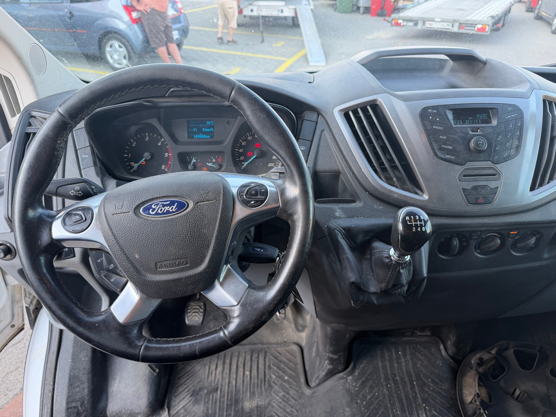 FORD Transit Van 350 L2 Trend 2.0 TDCi 170 FWD-image-8