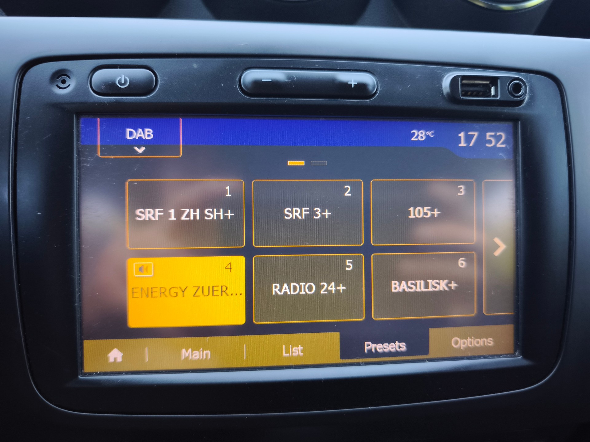 DACIA Duster dCi 110 Prestige 4x2 EDC-image-13