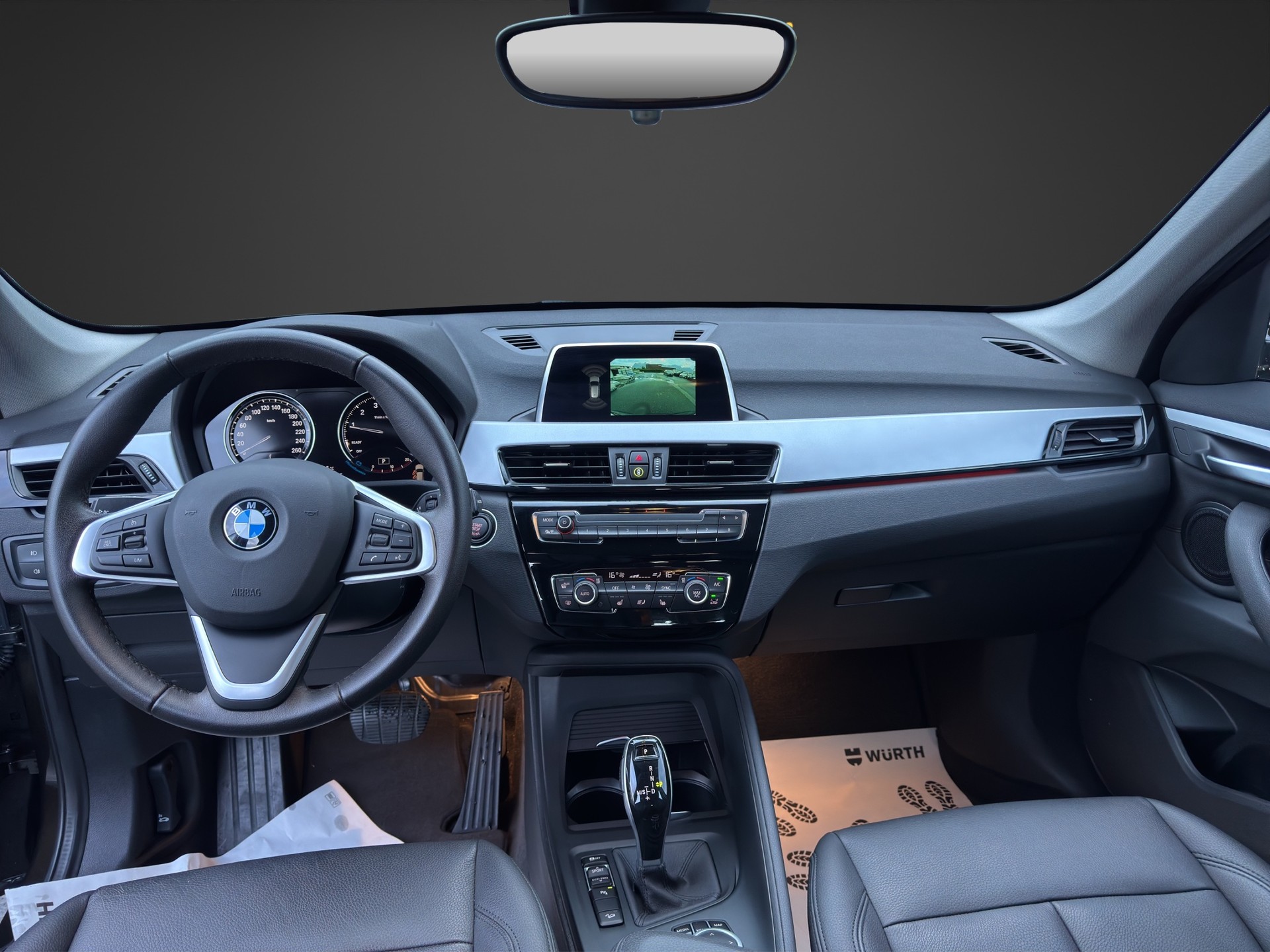BMW X1 xDrive 20i Steptronic-image-11