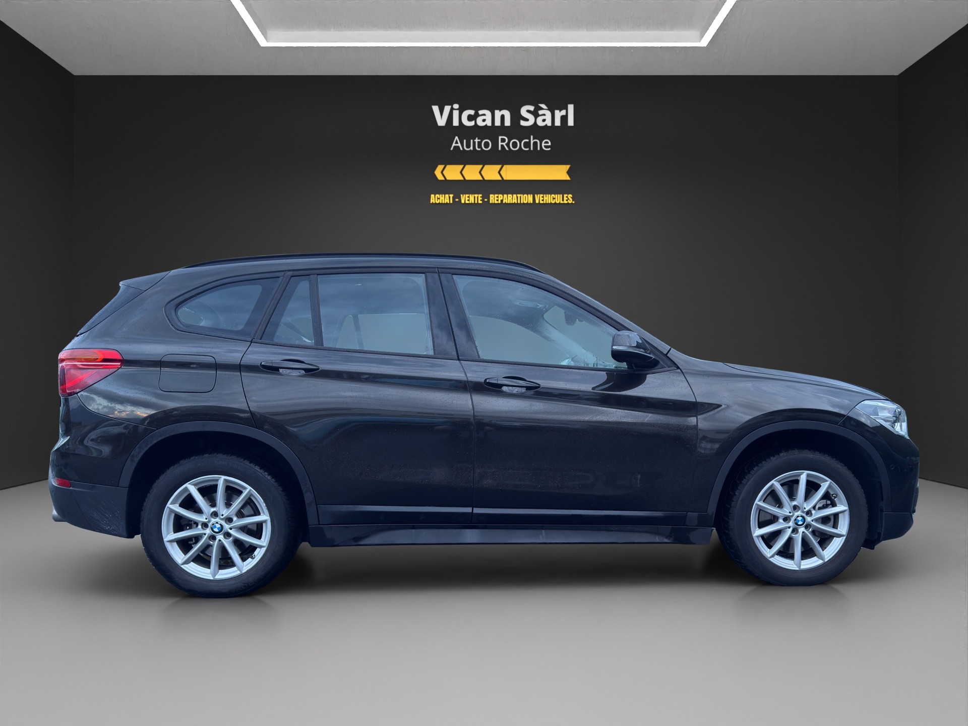 BMW X1 xDrive 20i Steptronic-image-3