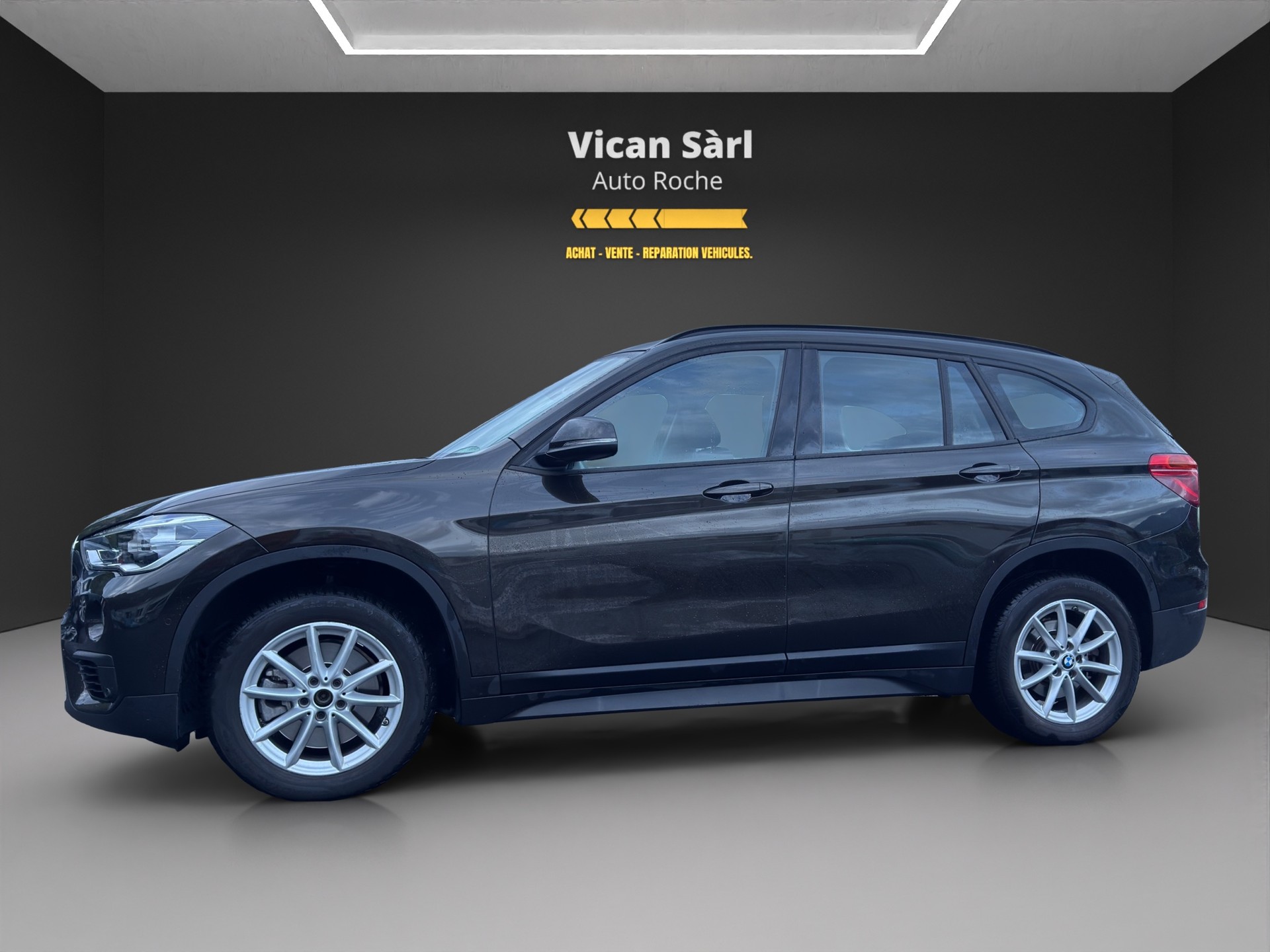 BMW X1 xDrive 20i Steptronic-image-4