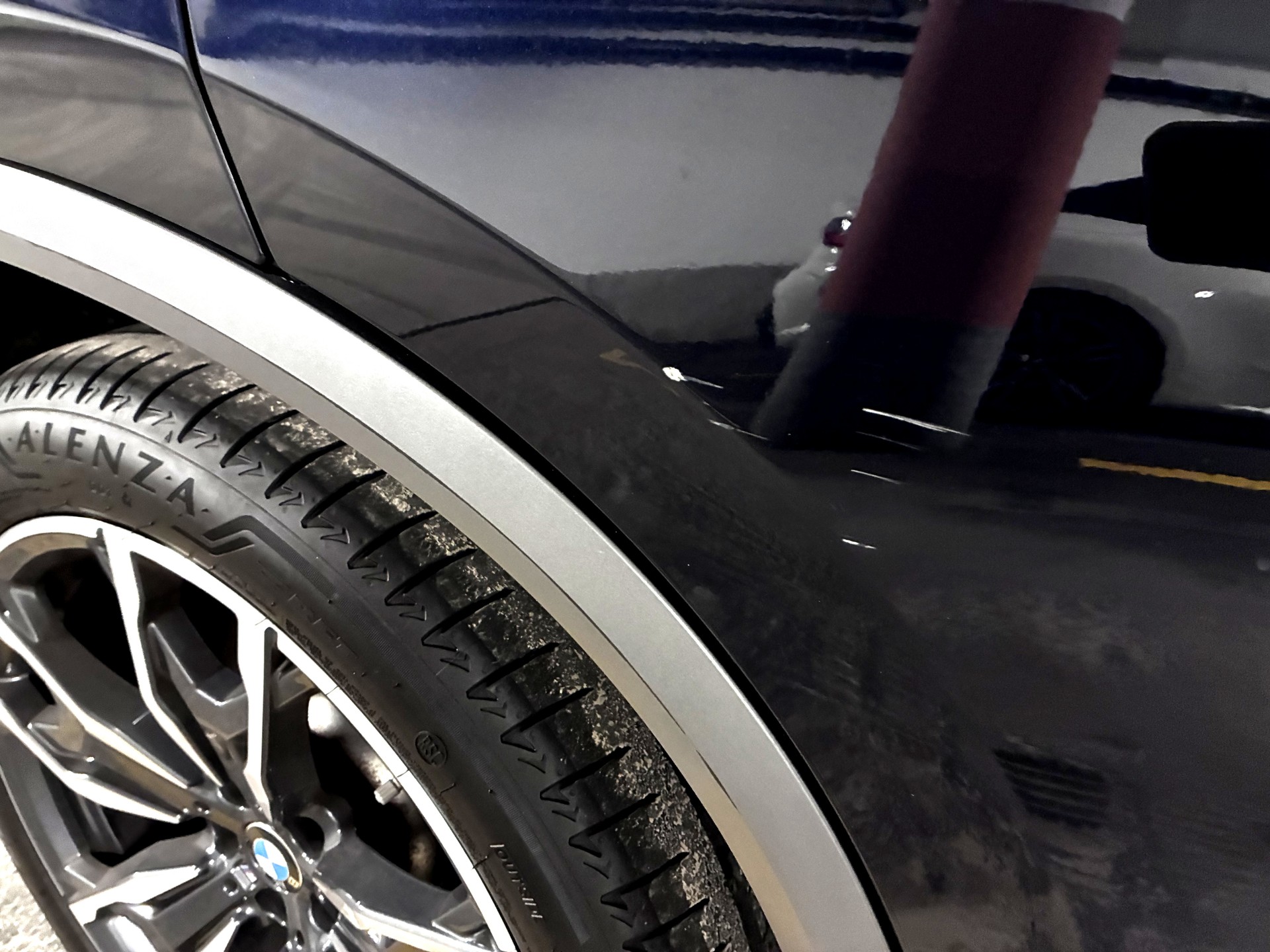 BMW 30i xDrive-image-2