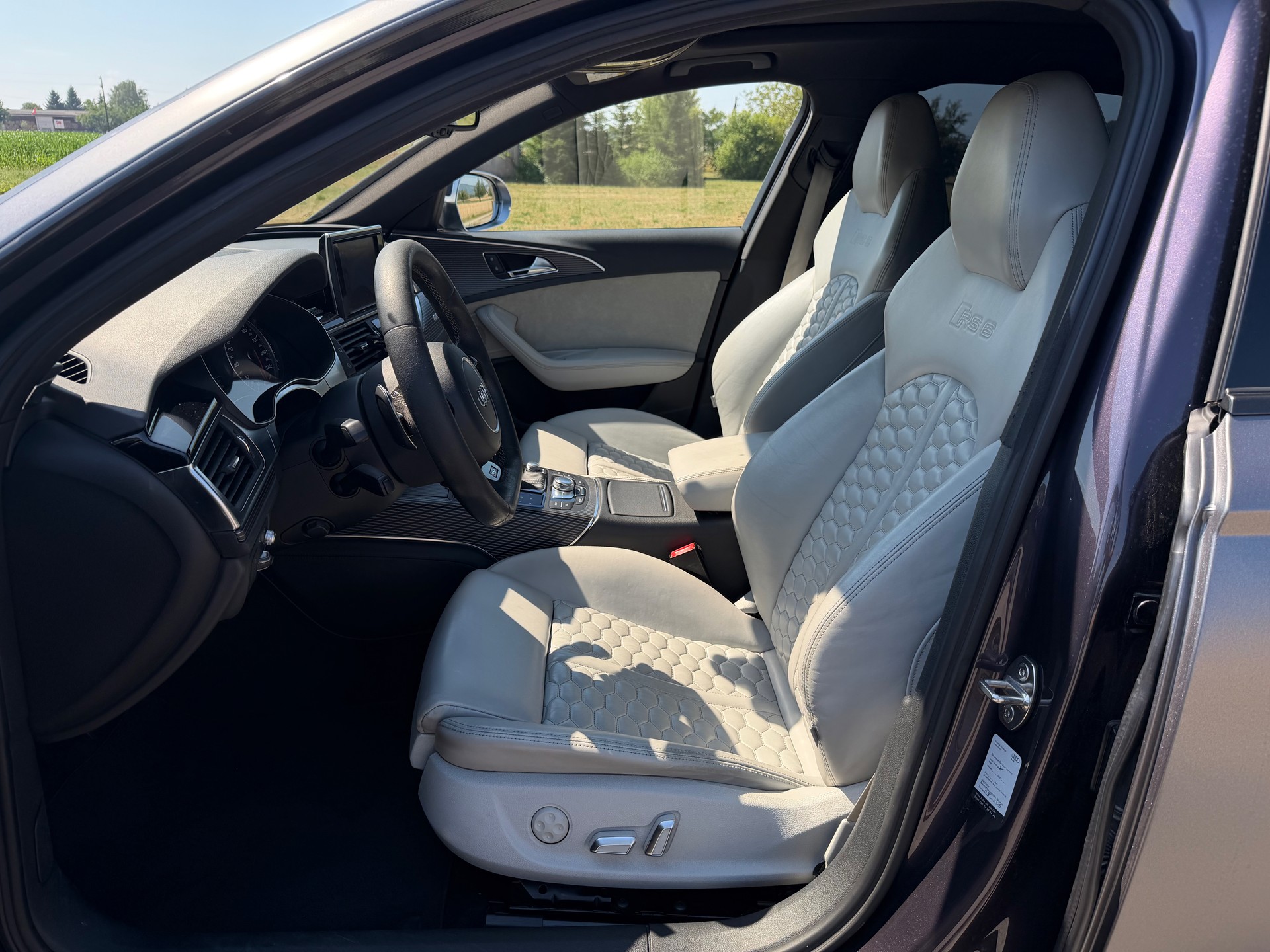 AUDI Avant-image-4