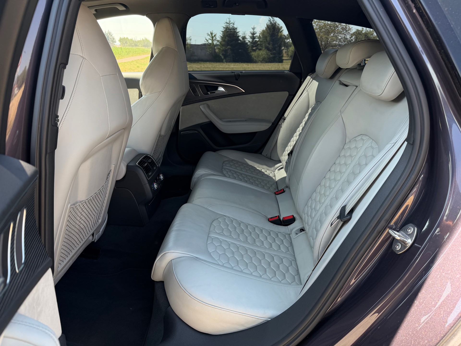 AUDI Avant-image-5