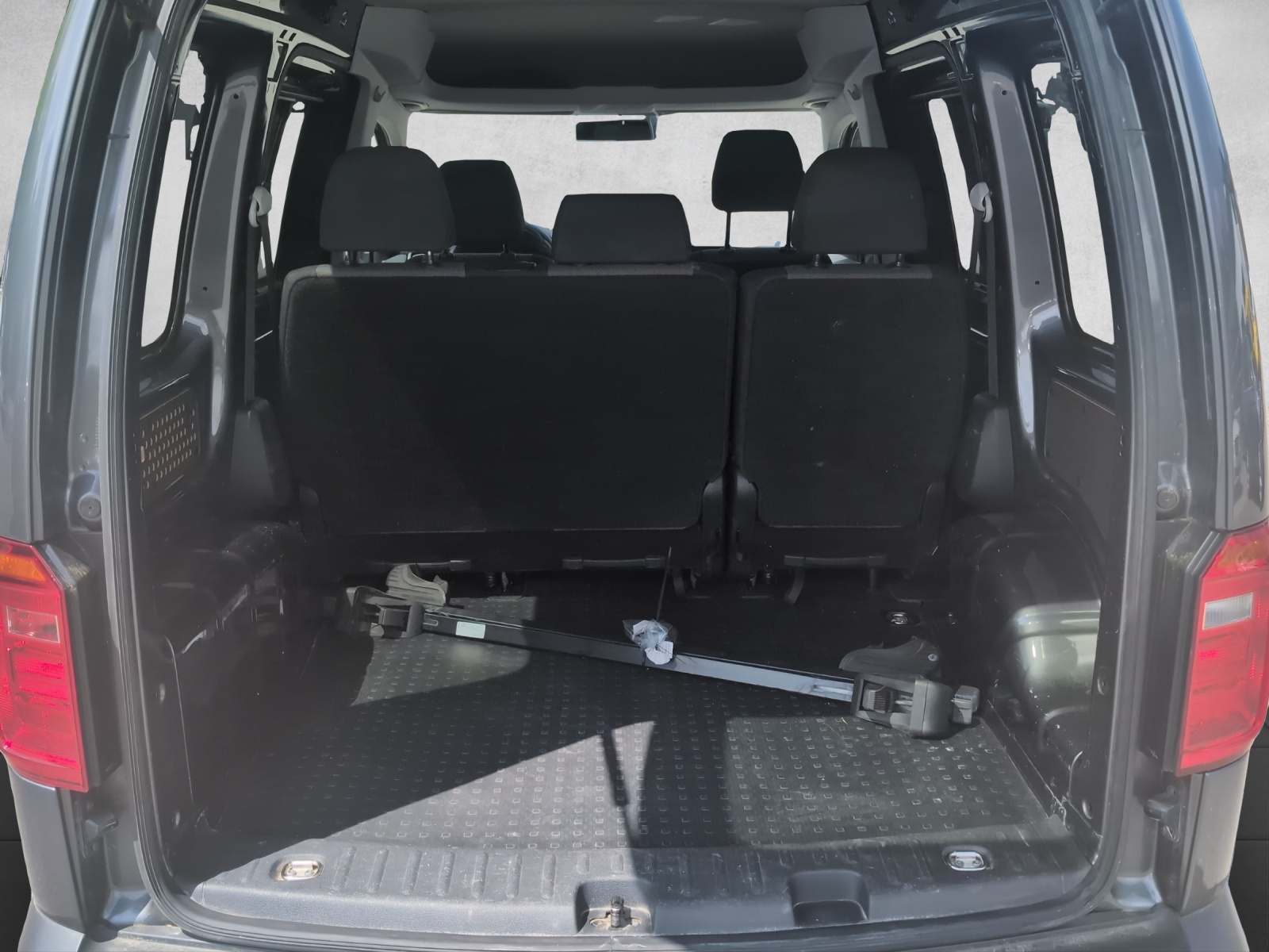 VW Caddy 1.4 TSI Trendline-image-13