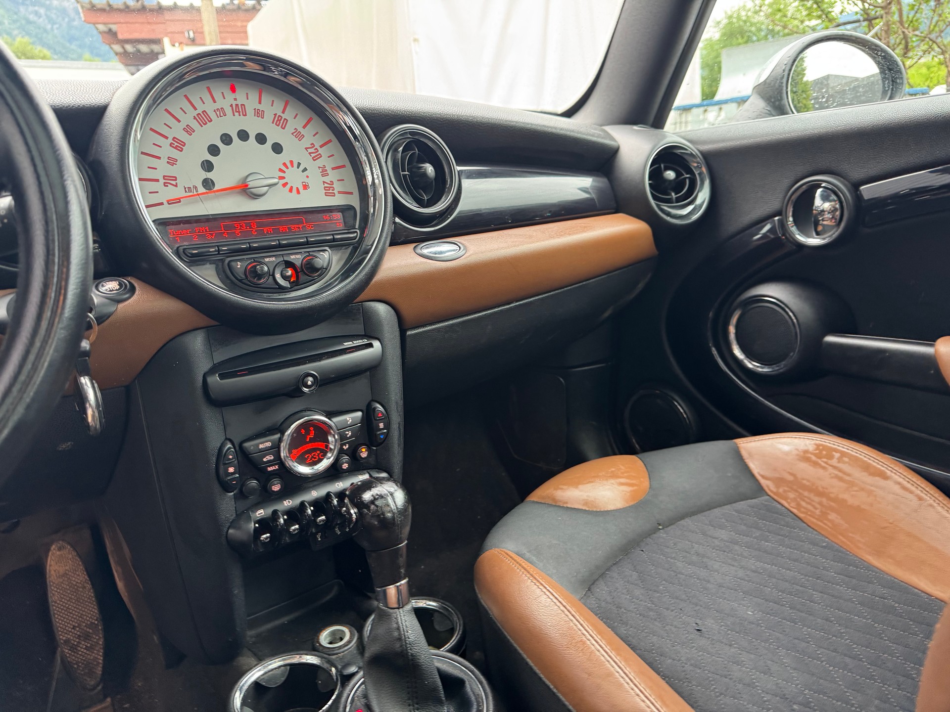 MINI Cooper D-image-10