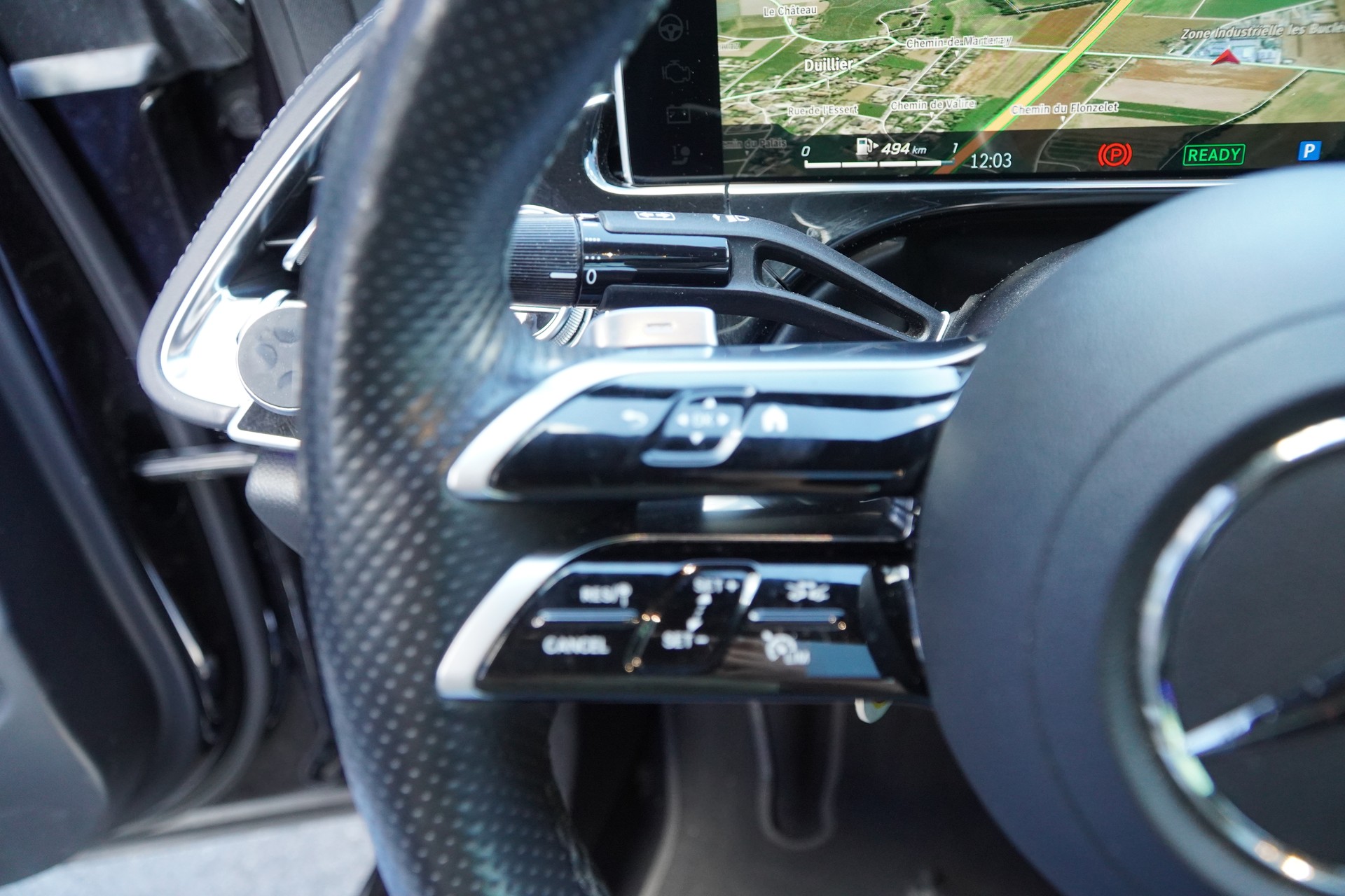 MERCEDES-BENZ E 400 e 4Matic 9G-Tronic-image-25
