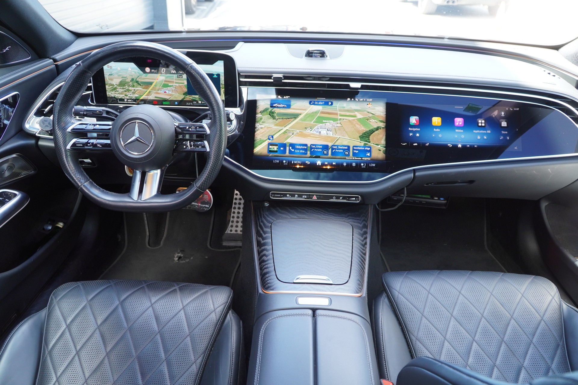 MERCEDES-BENZ E 400 e 4Matic 9G-Tronic-image-10